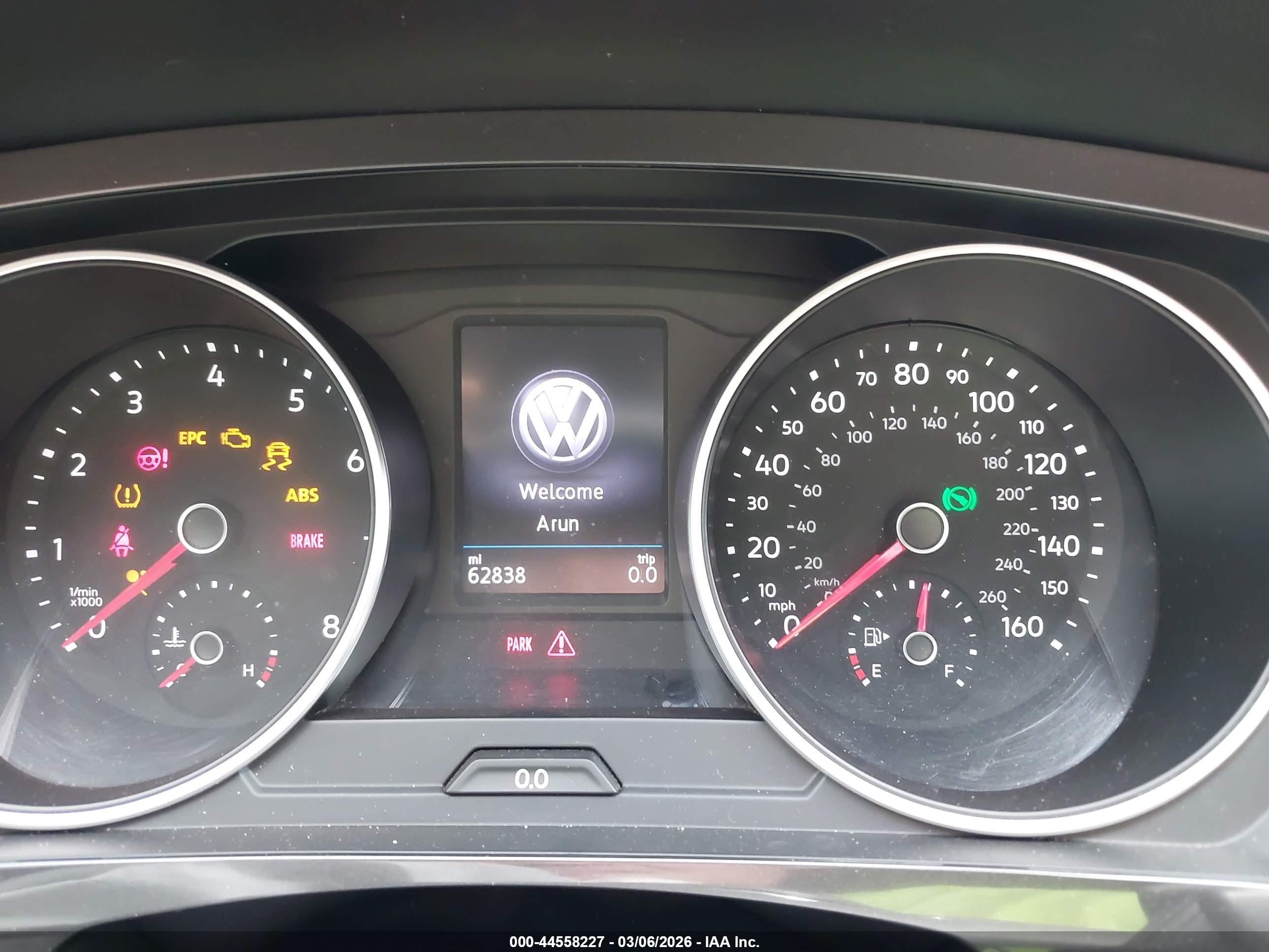 VOLKSWAGEN TIGUAN image 7