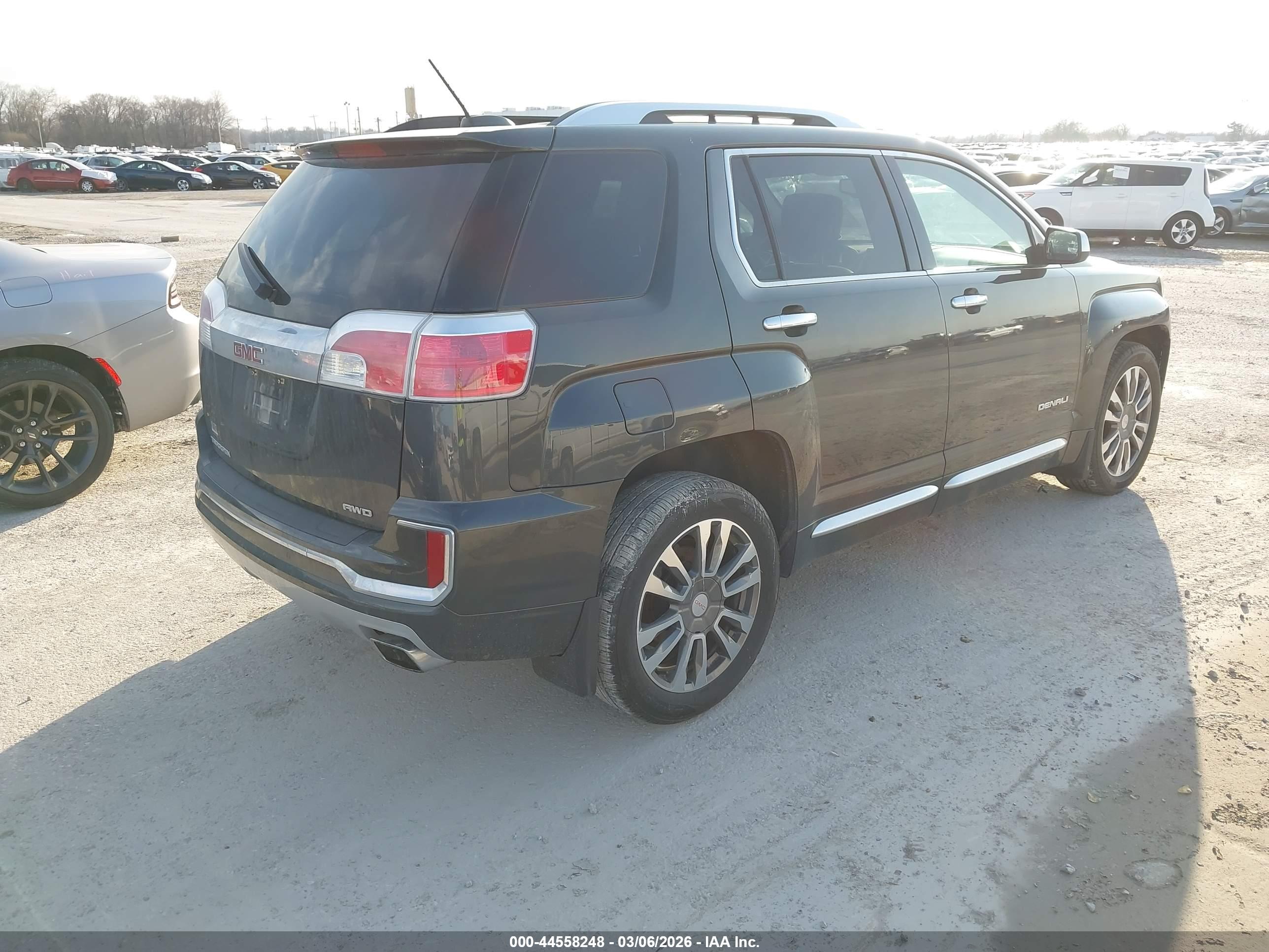GMC TERRAIN image 4