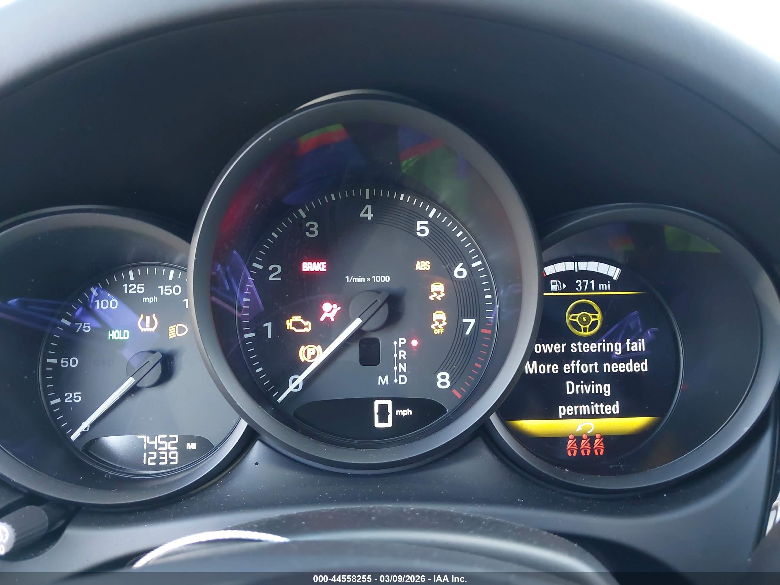 PORSCHE MACAN image 7