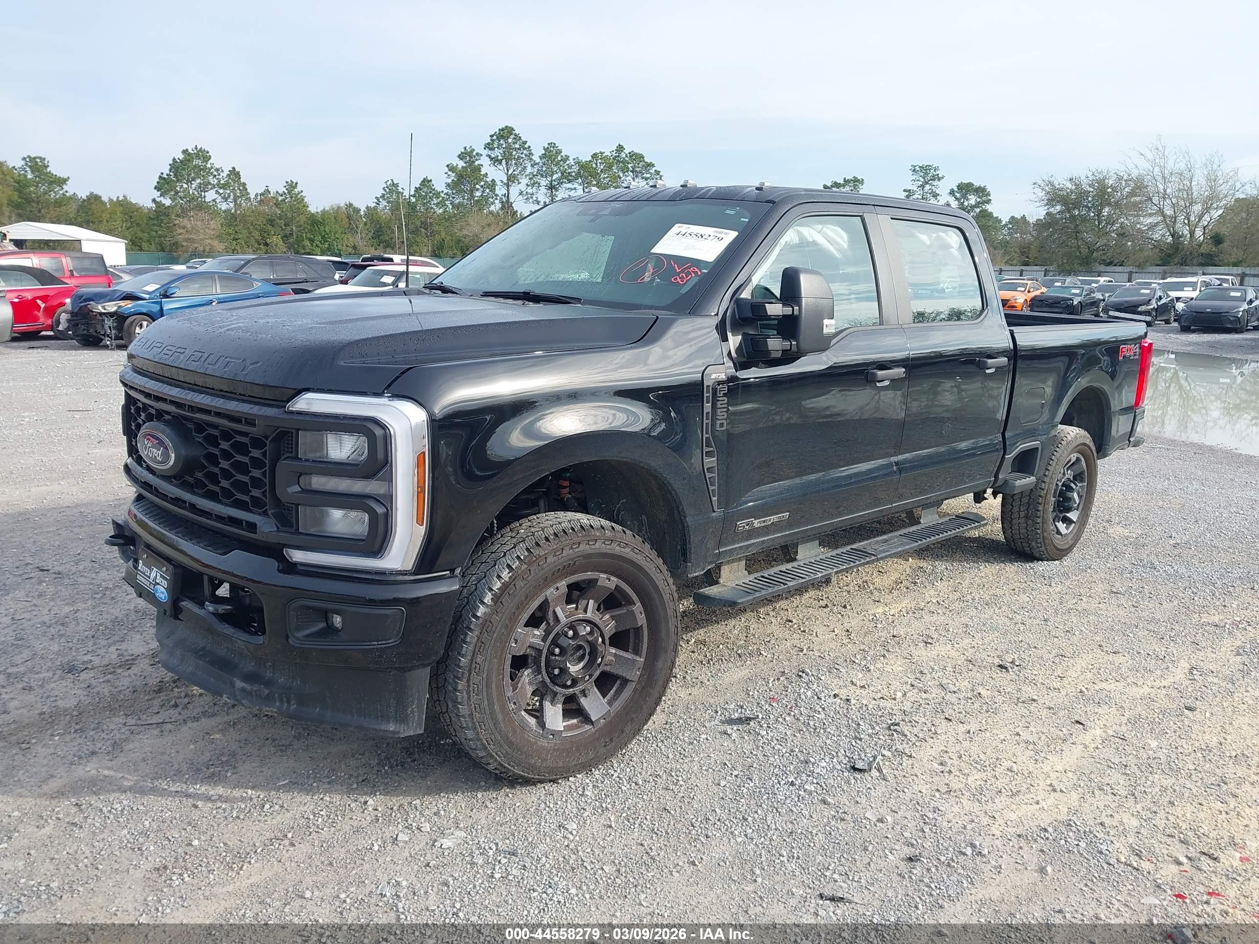 FORD F-250 image 2
