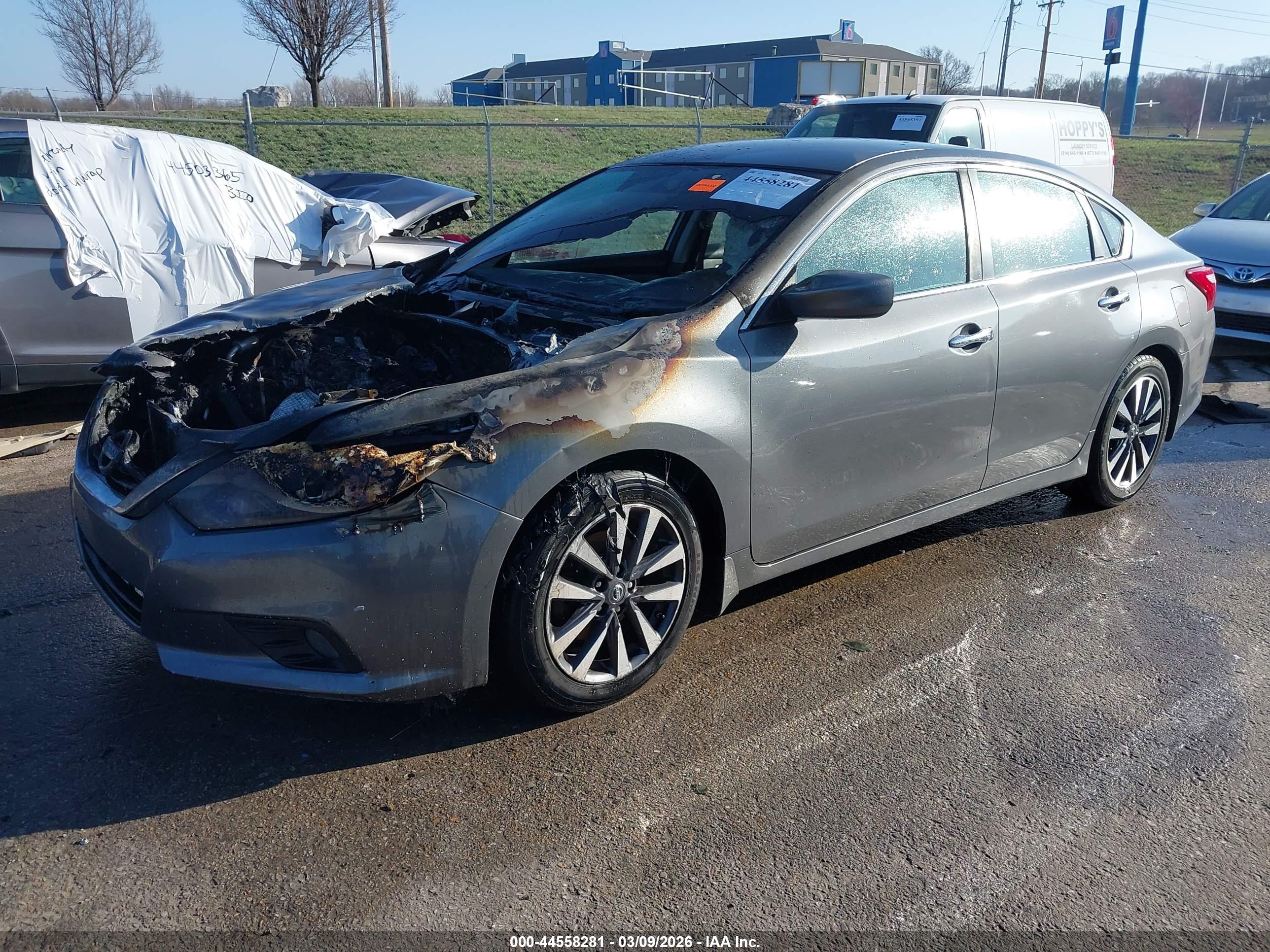 NISSAN ALTIMA image 2