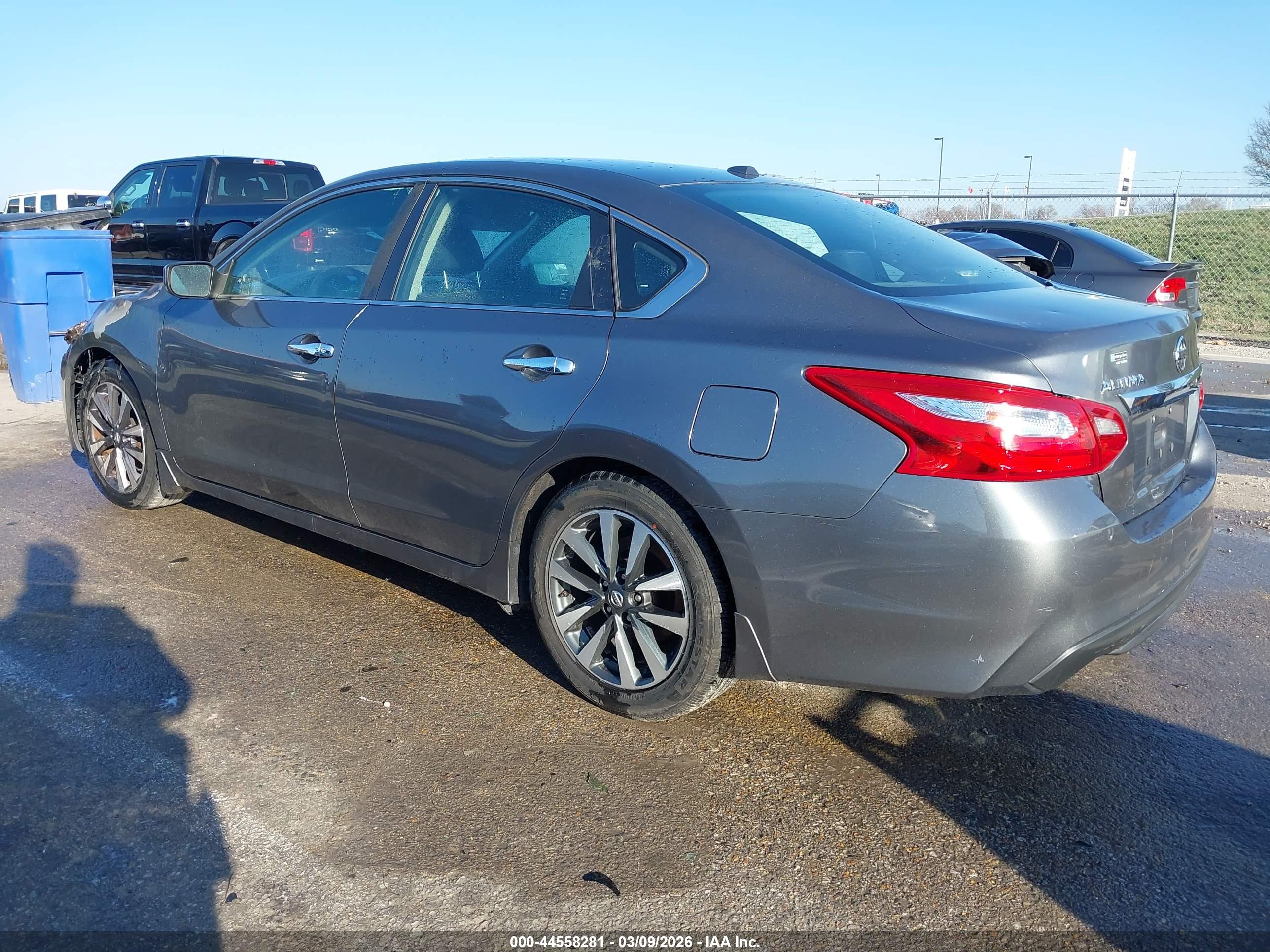 NISSAN ALTIMA image 3