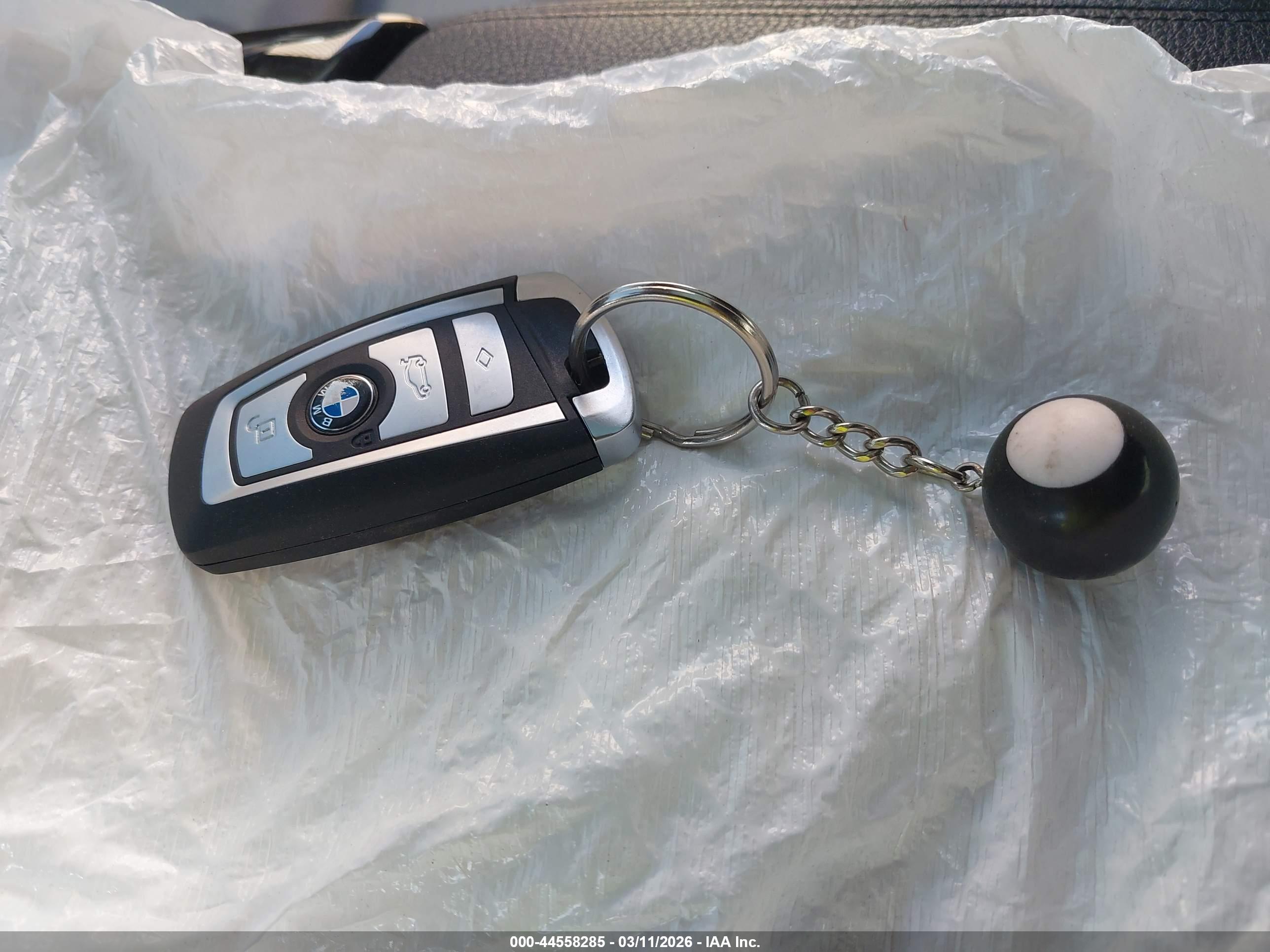 BMW 528I image 11