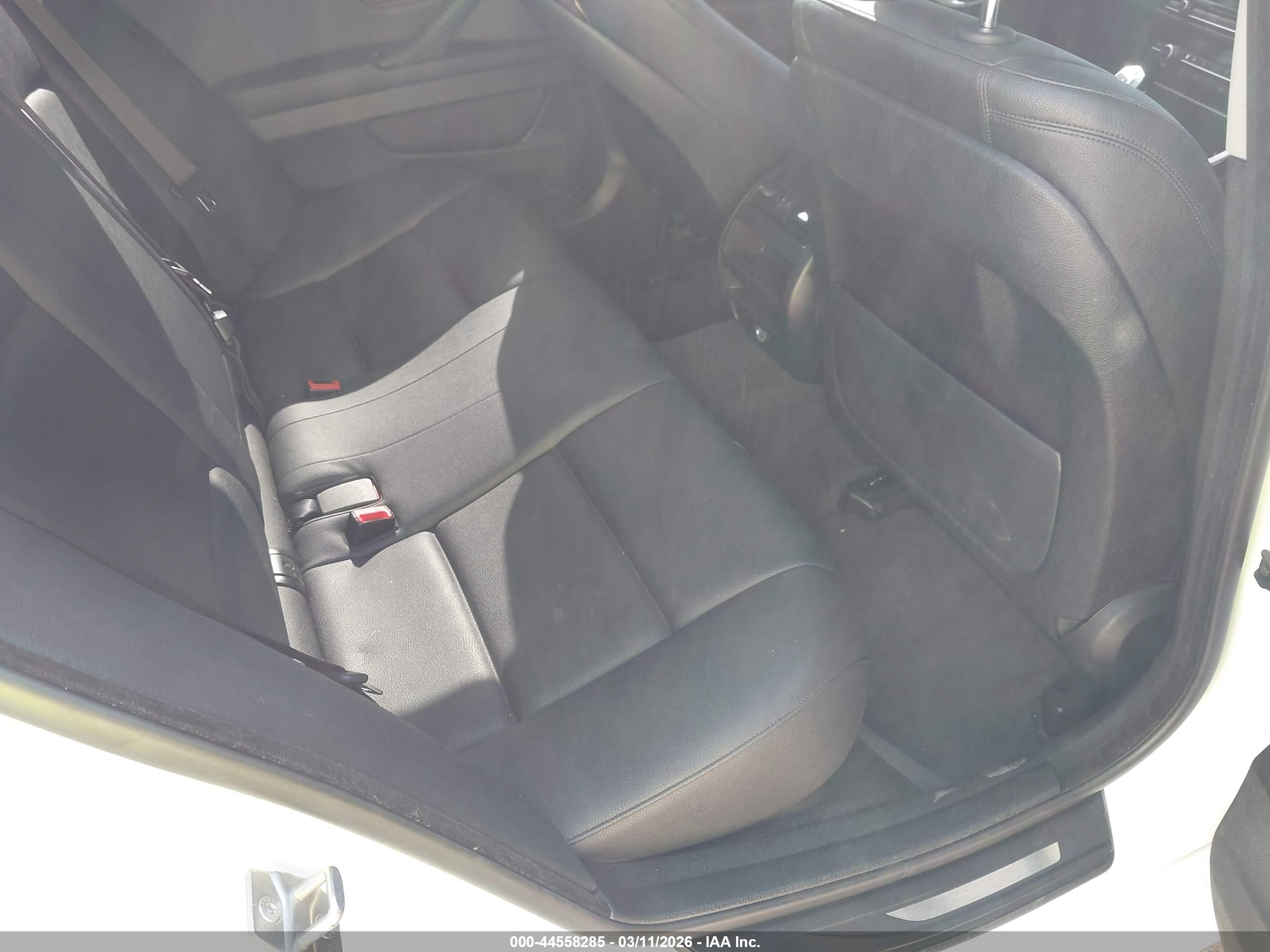 BMW 528I image 8