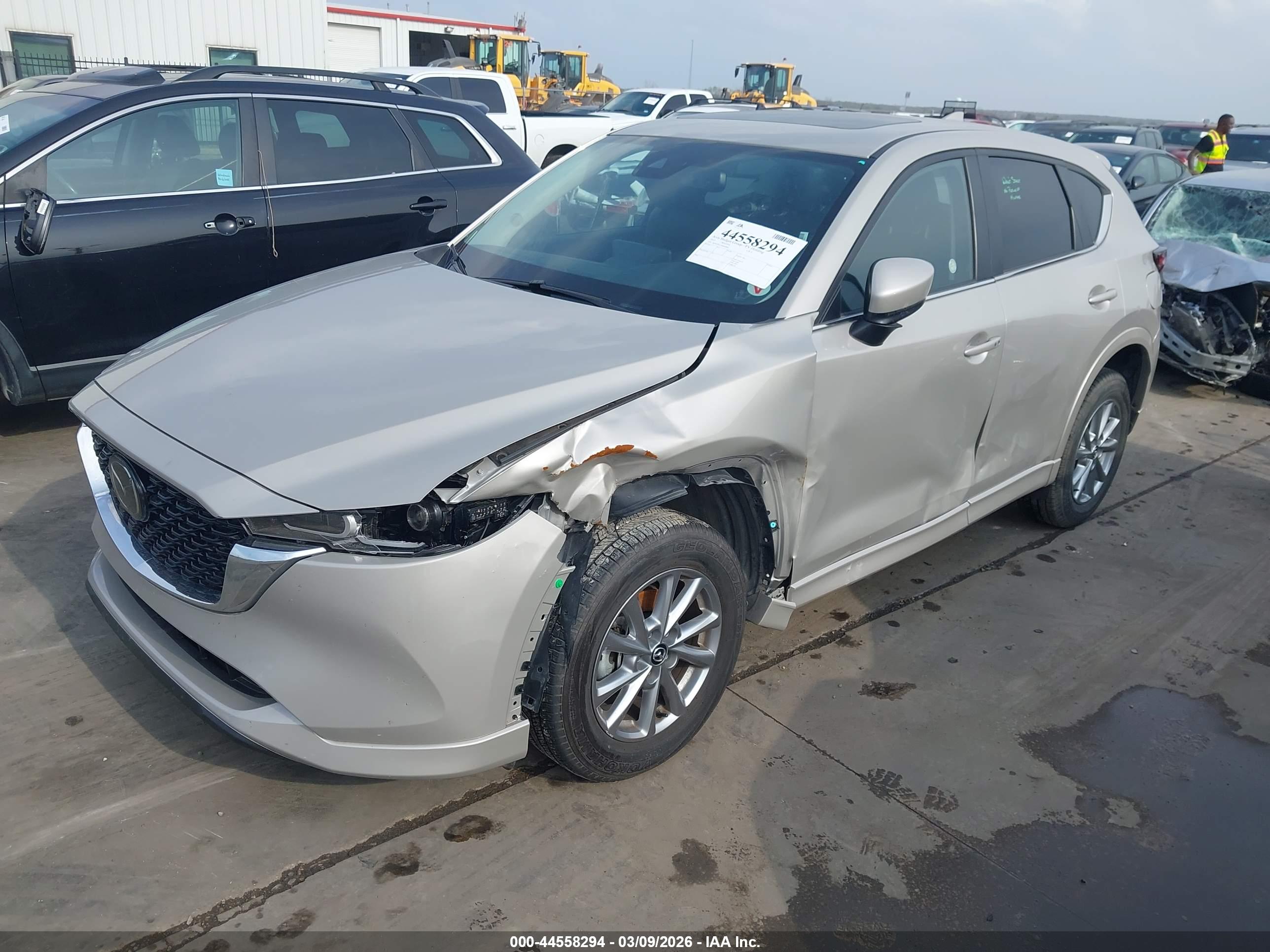 MAZDA CX-5 image 2