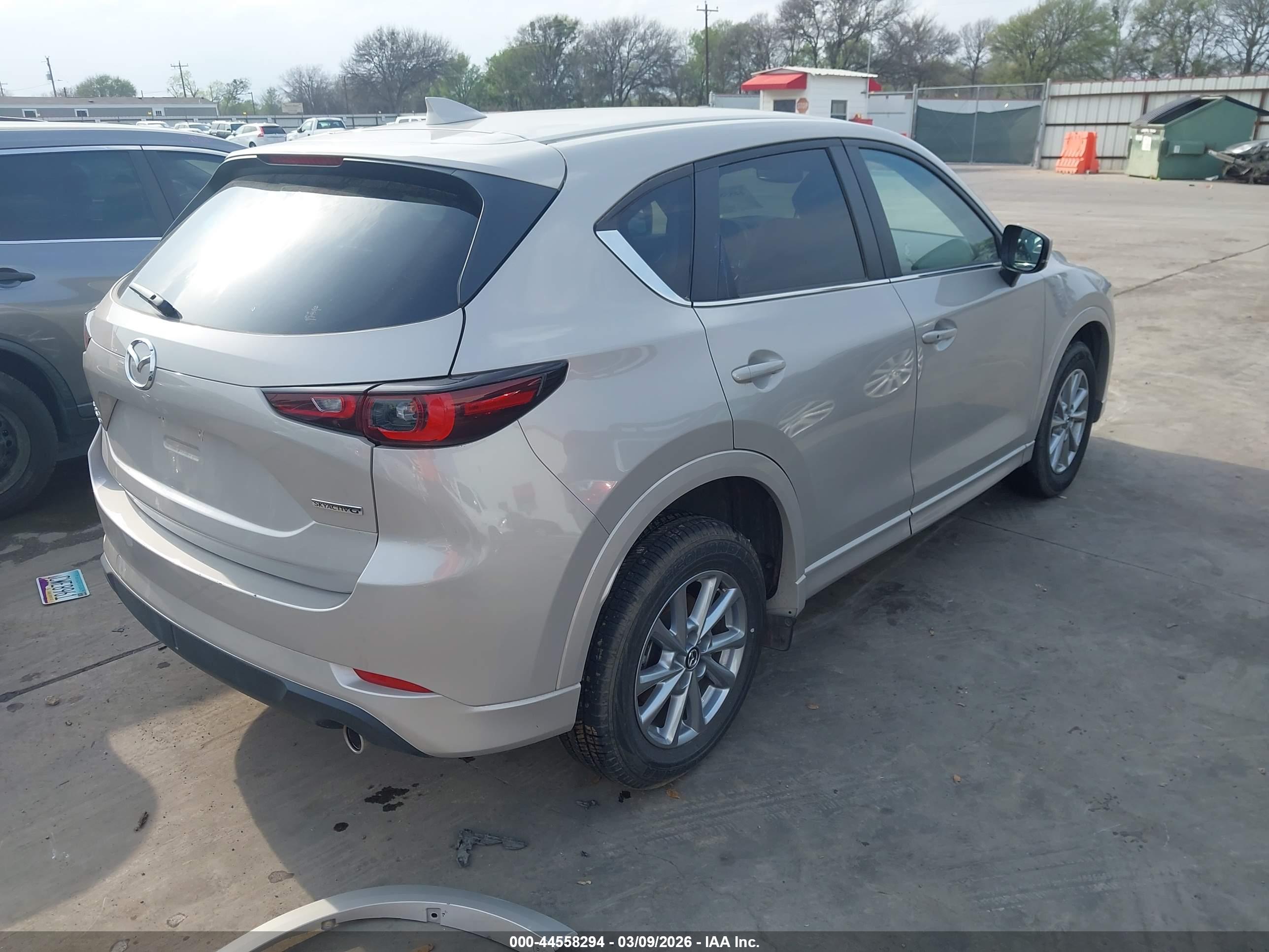 MAZDA CX-5 image 4