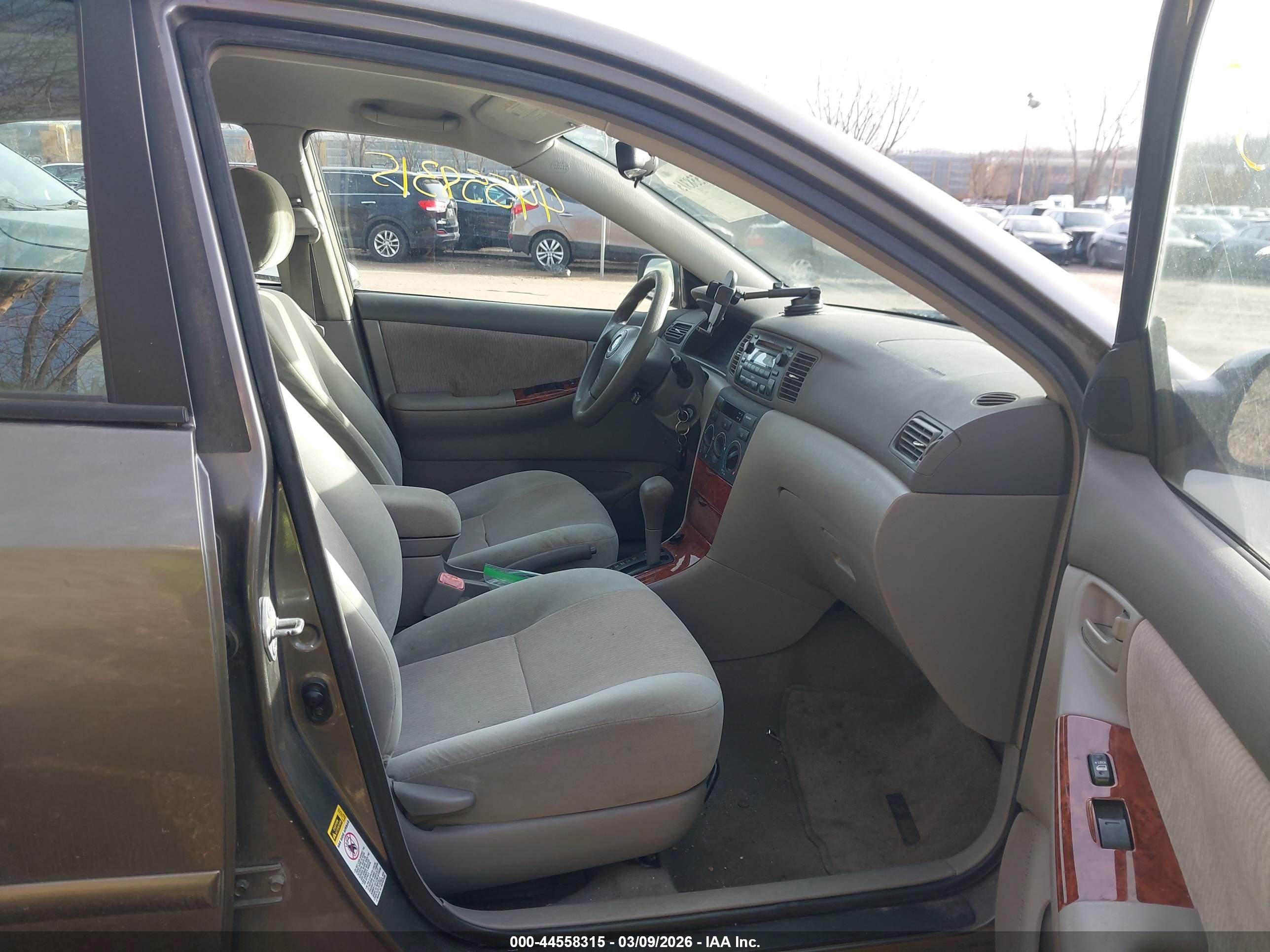 TOYOTA COROLLA image 5