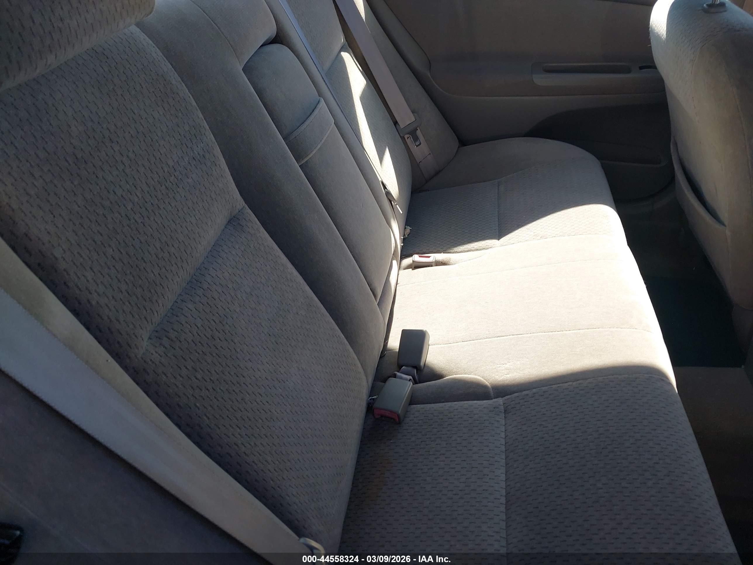 TOYOTA CAMRY image 8