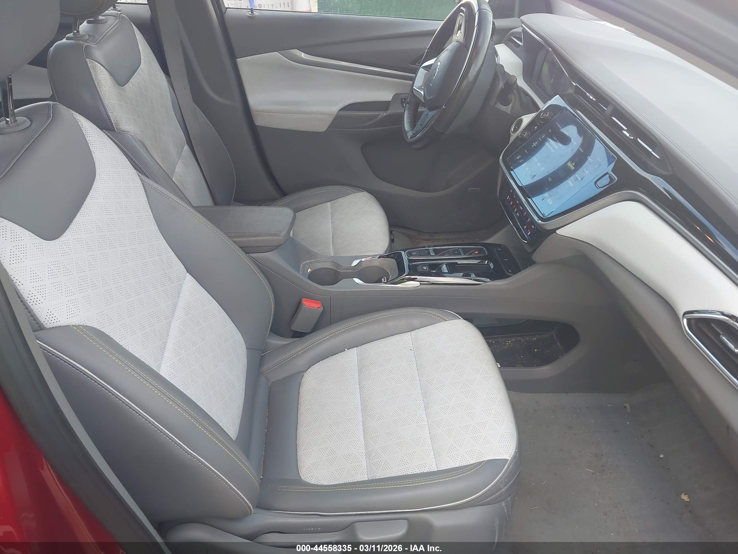 CHEVROLET BOLT image 5