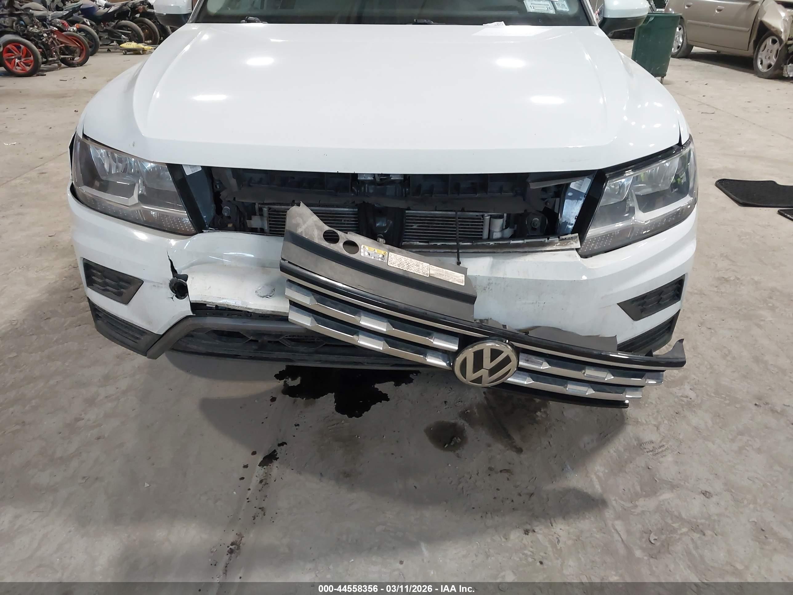 VOLKSWAGEN TIGUAN image 6