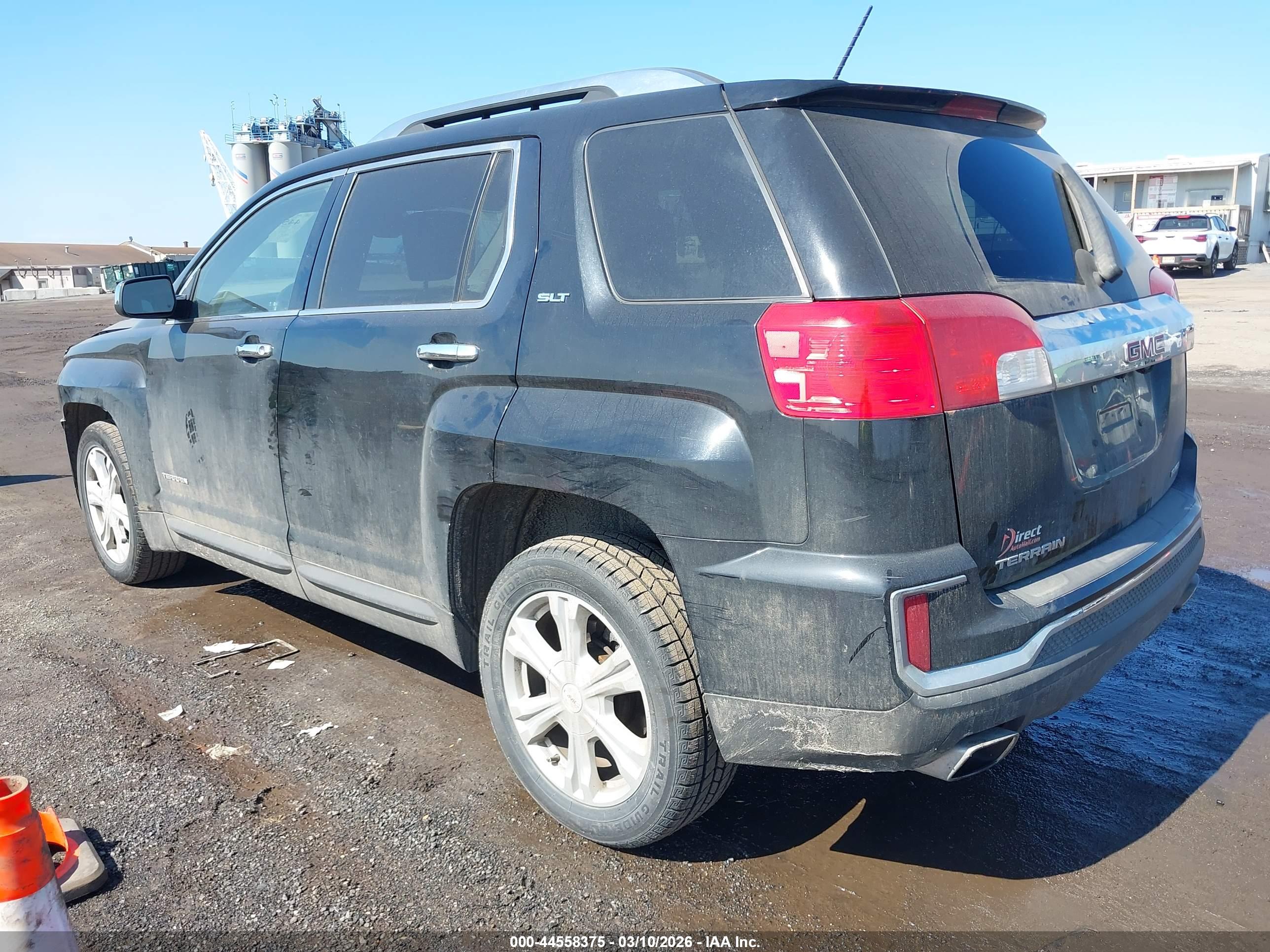 GMC TERRAIN image 3