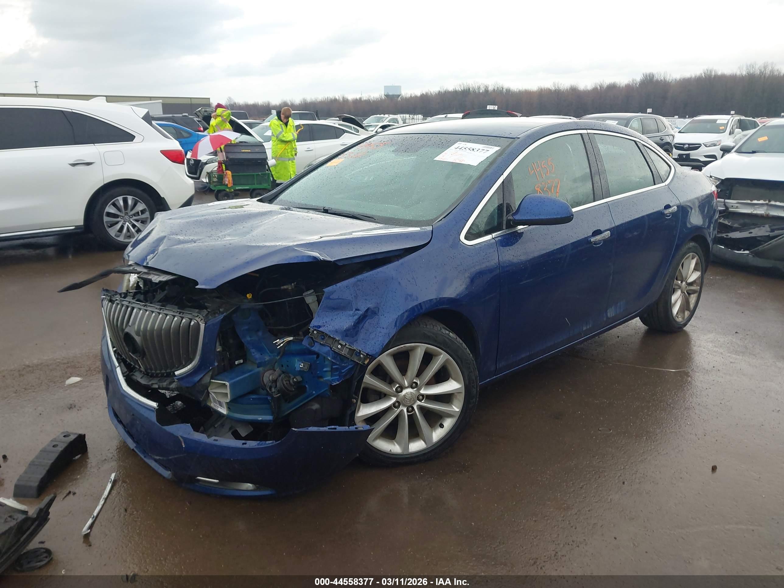 BUICK VERANO image 2