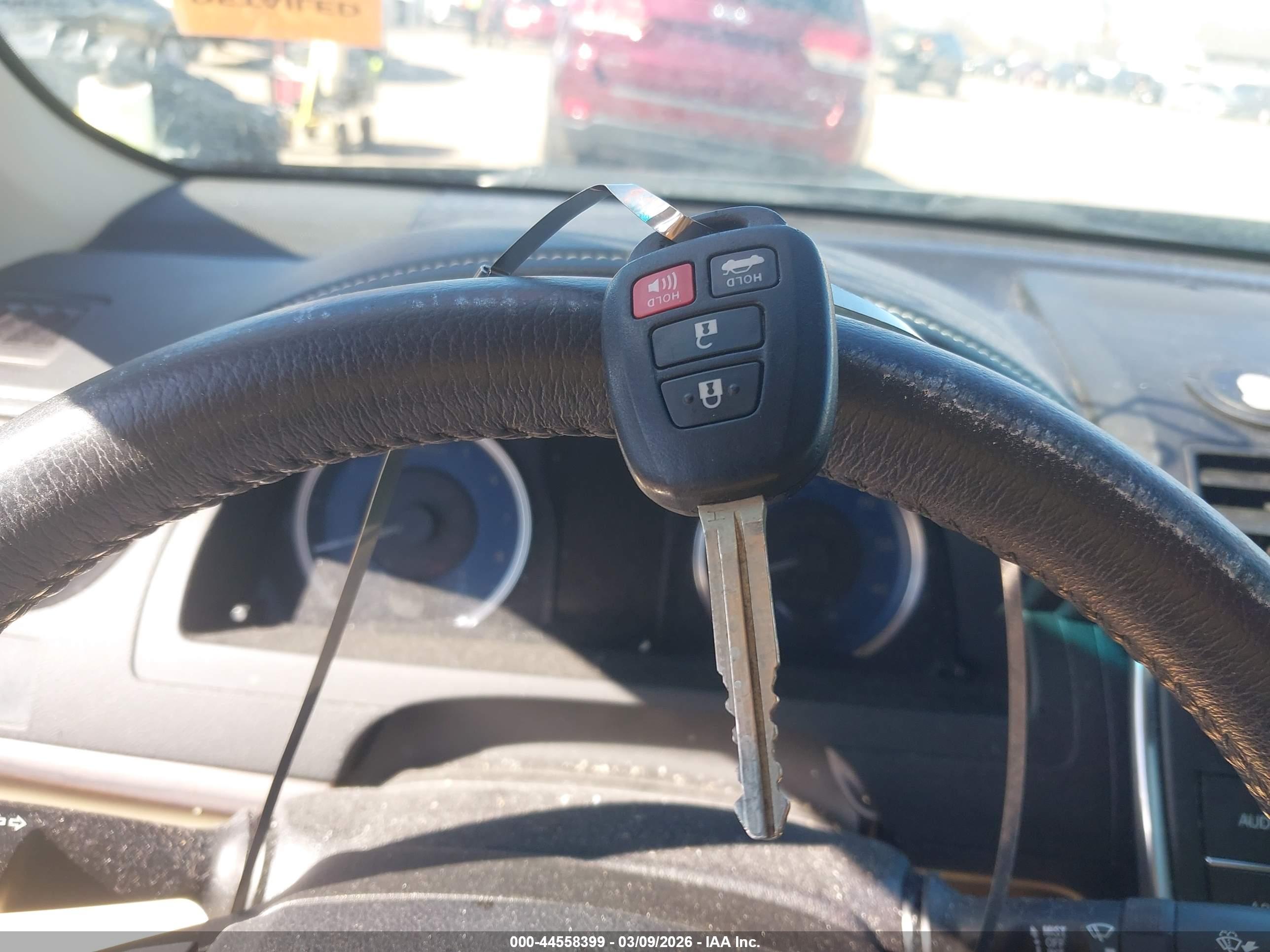 TOYOTA CAMRY image 11