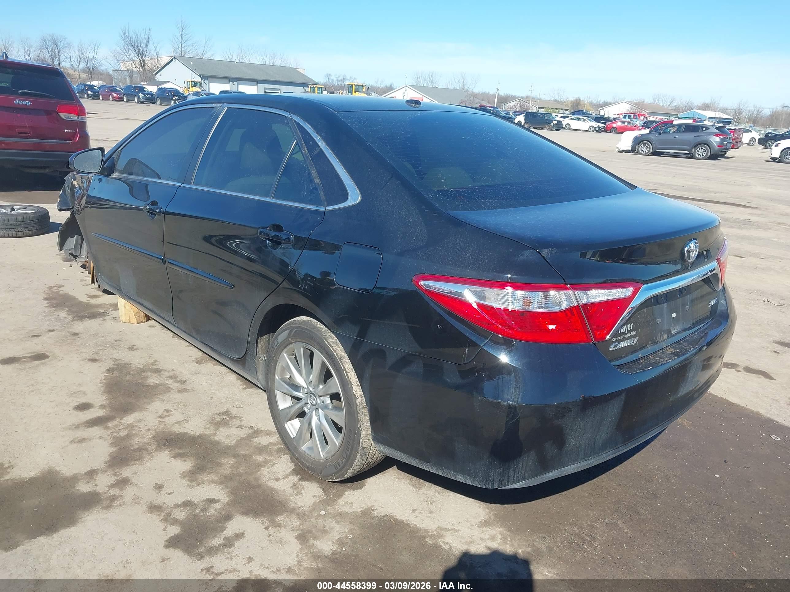 TOYOTA CAMRY image 3