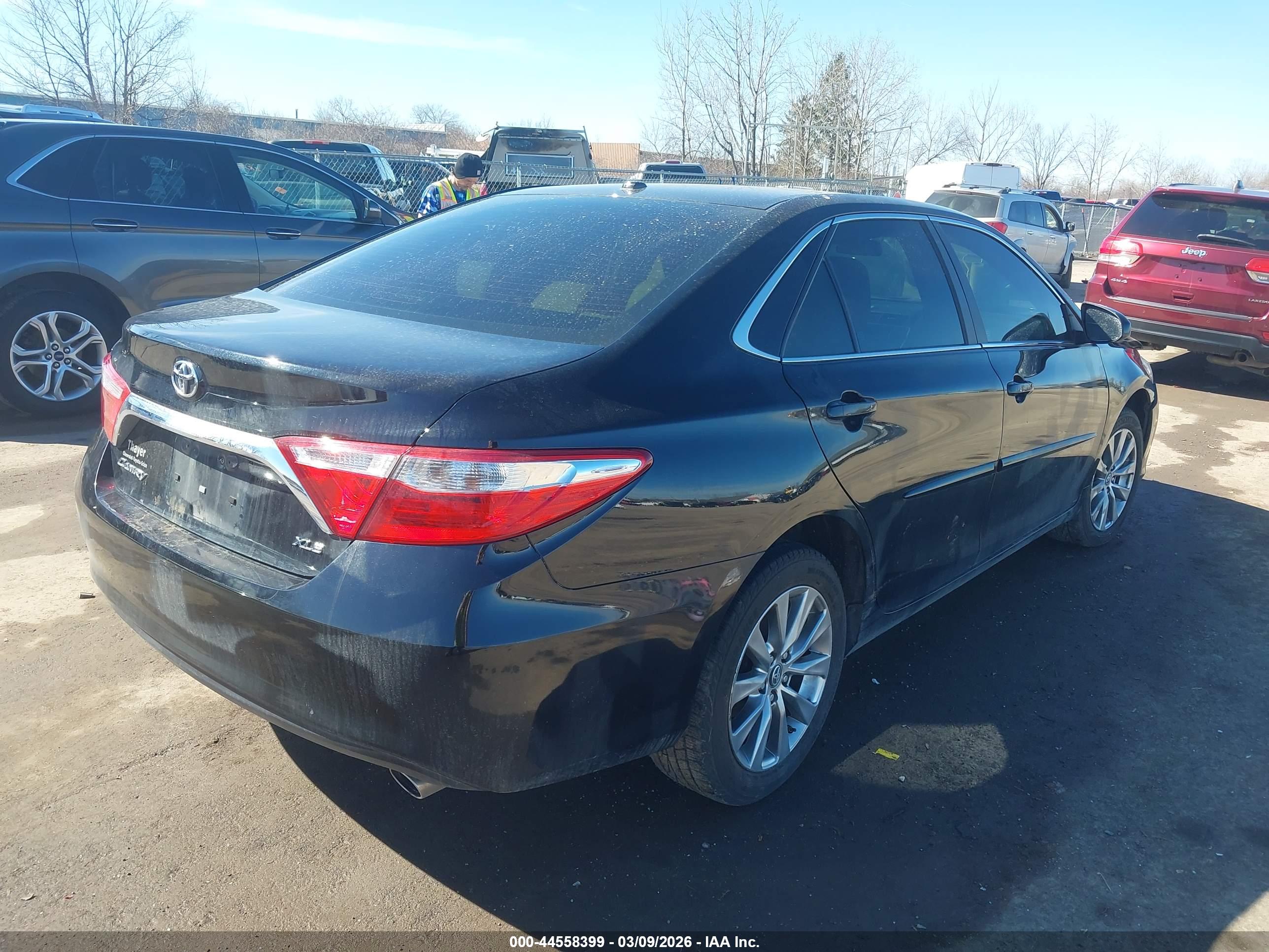 TOYOTA CAMRY image 4