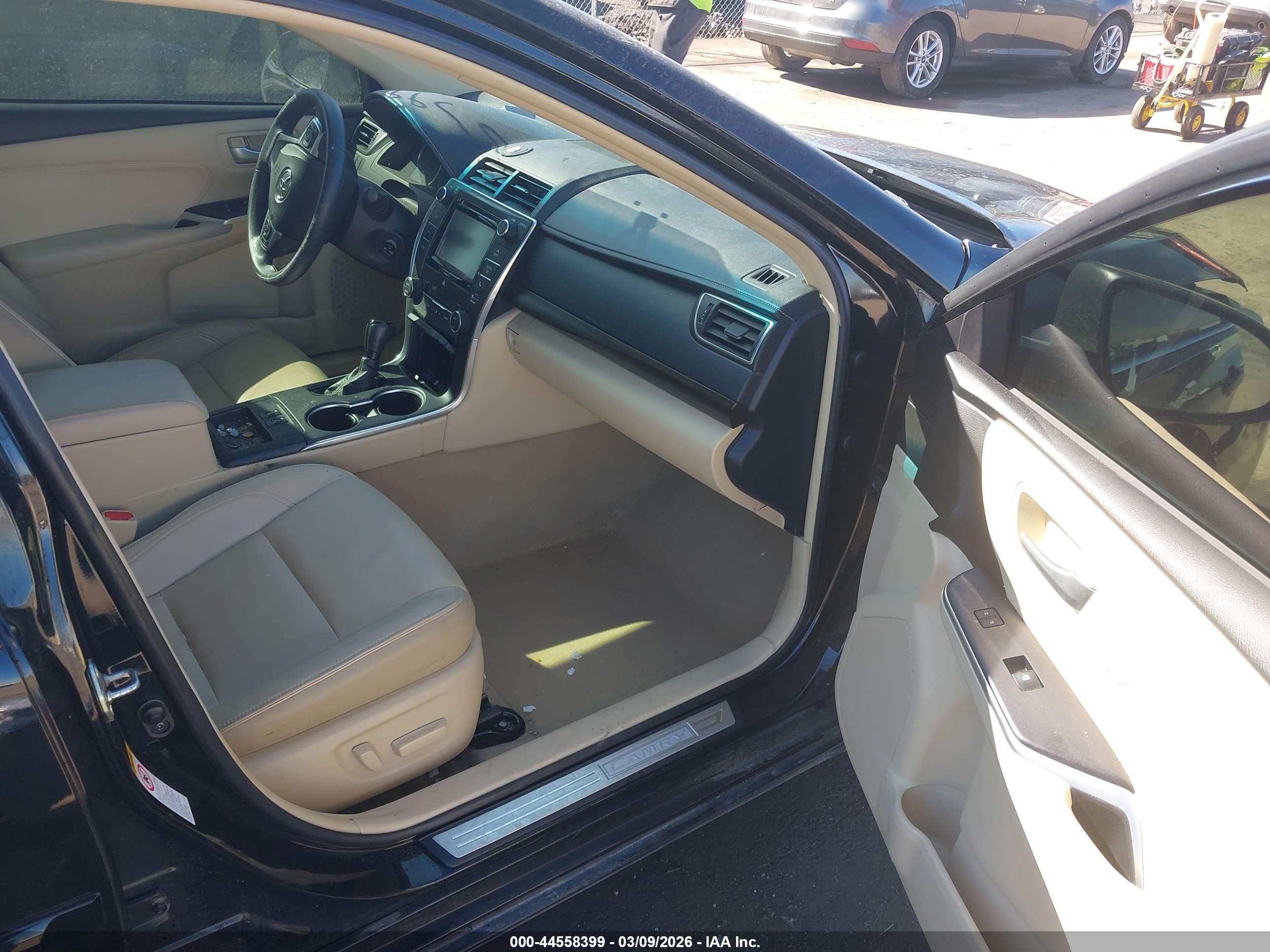 TOYOTA CAMRY image 5