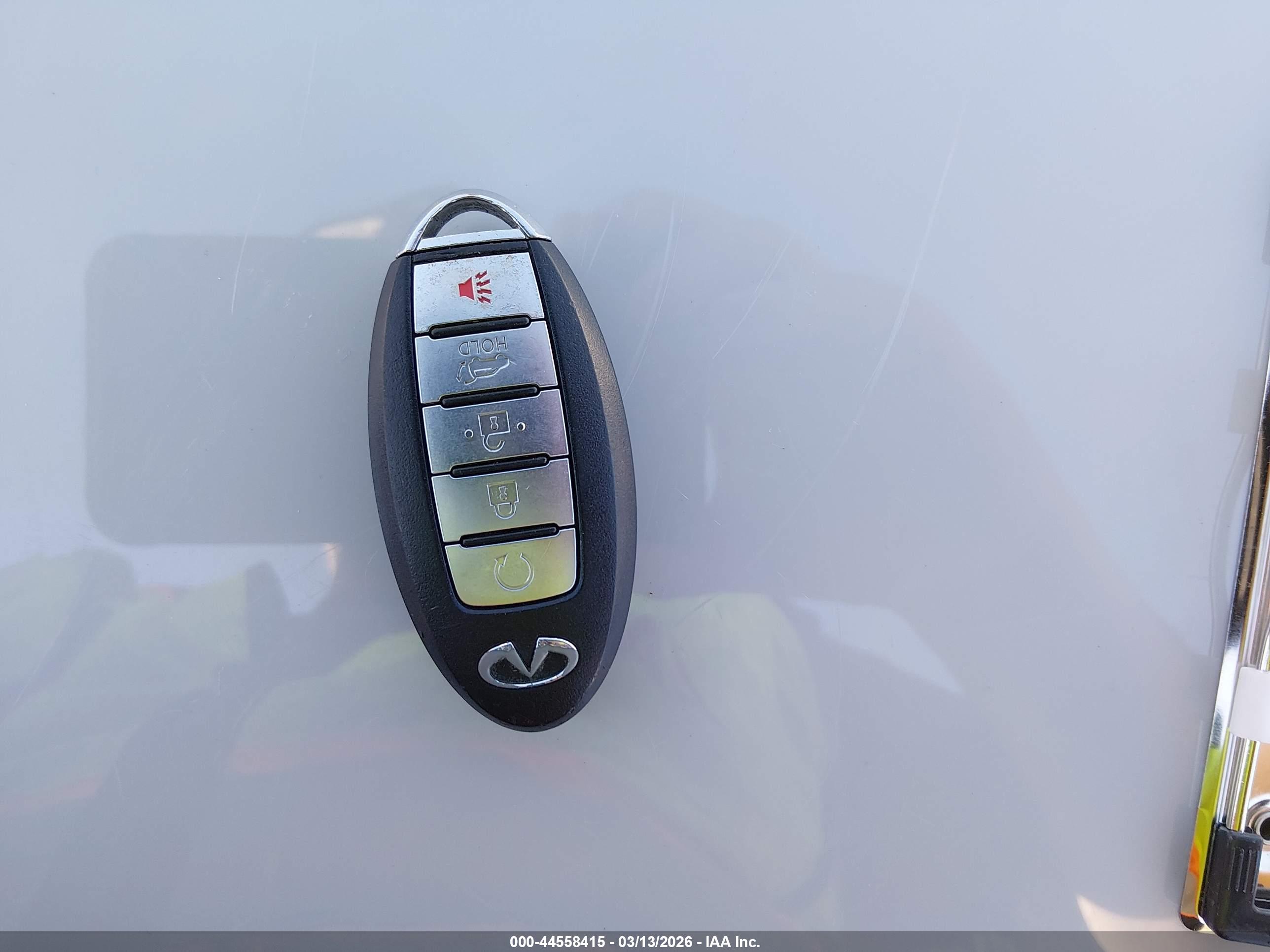 INFINITI QX80 image 11
