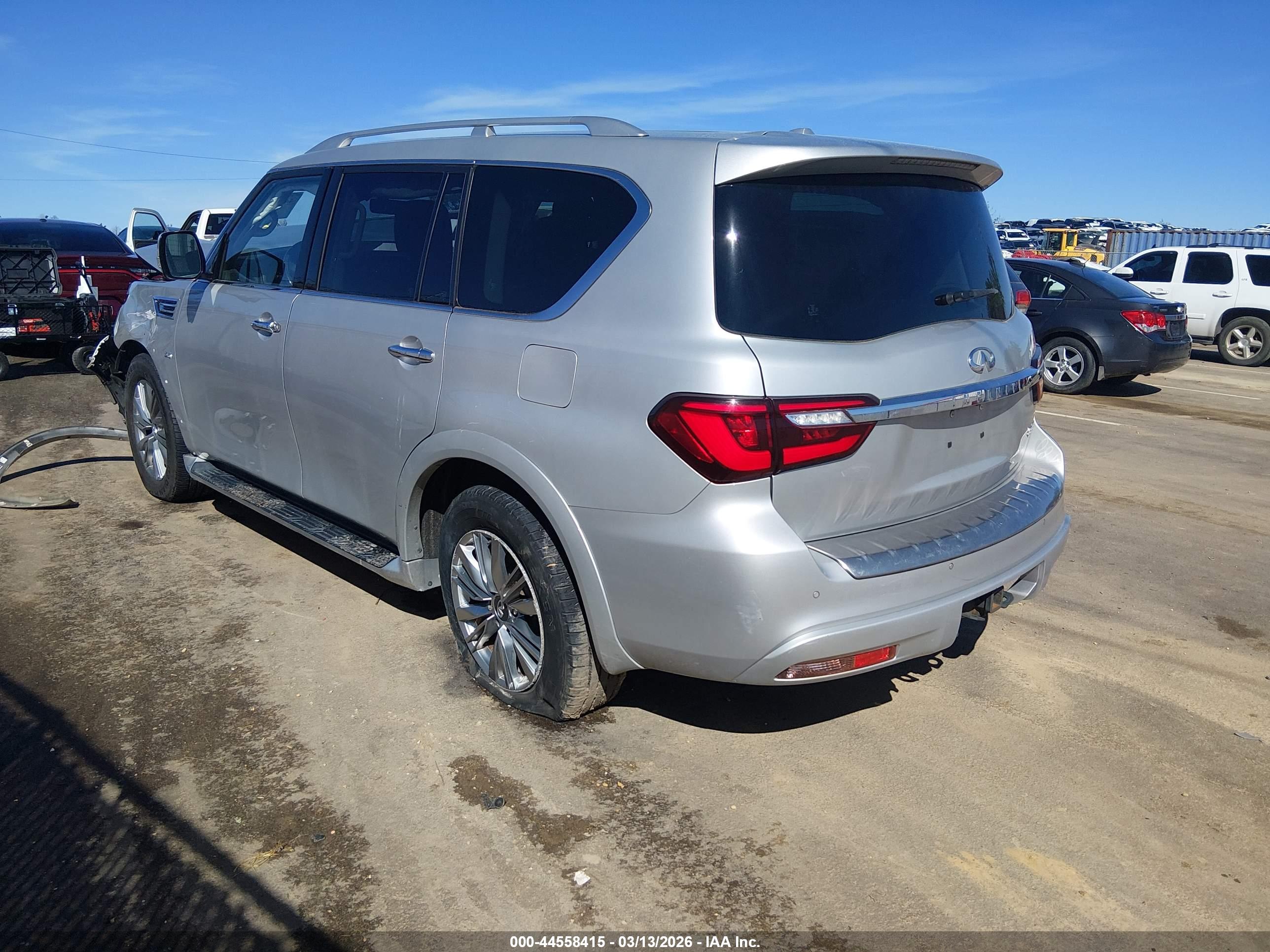 INFINITI QX80 image 3