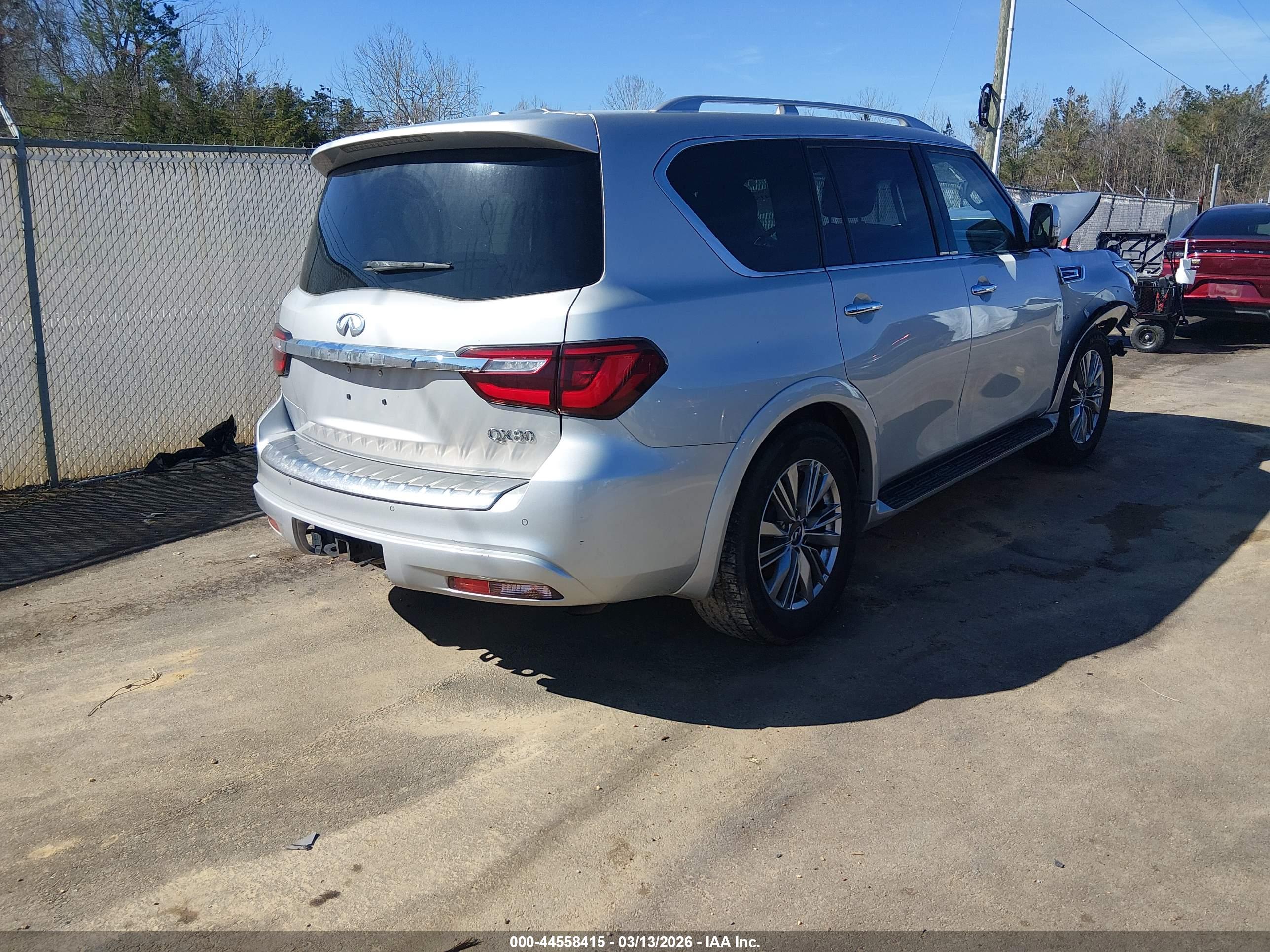 INFINITI QX80 image 4