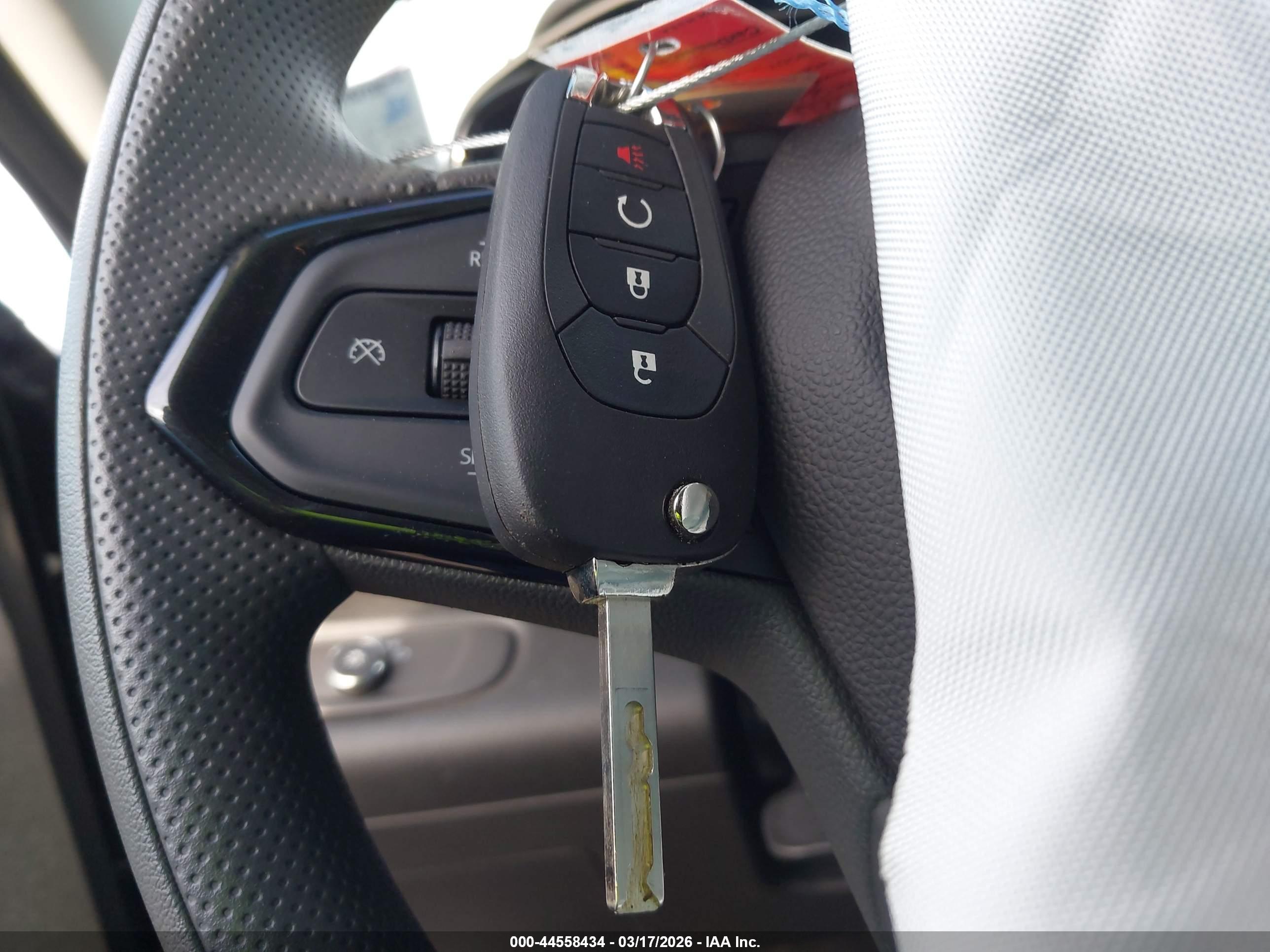 CHEVROLET TRAX image 11