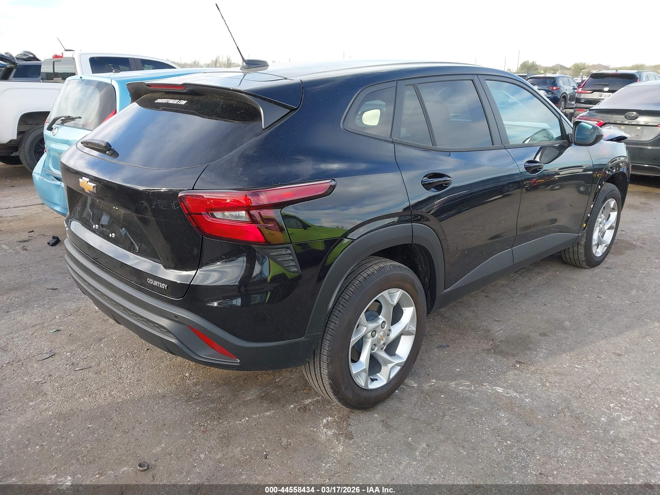 CHEVROLET TRAX image 4