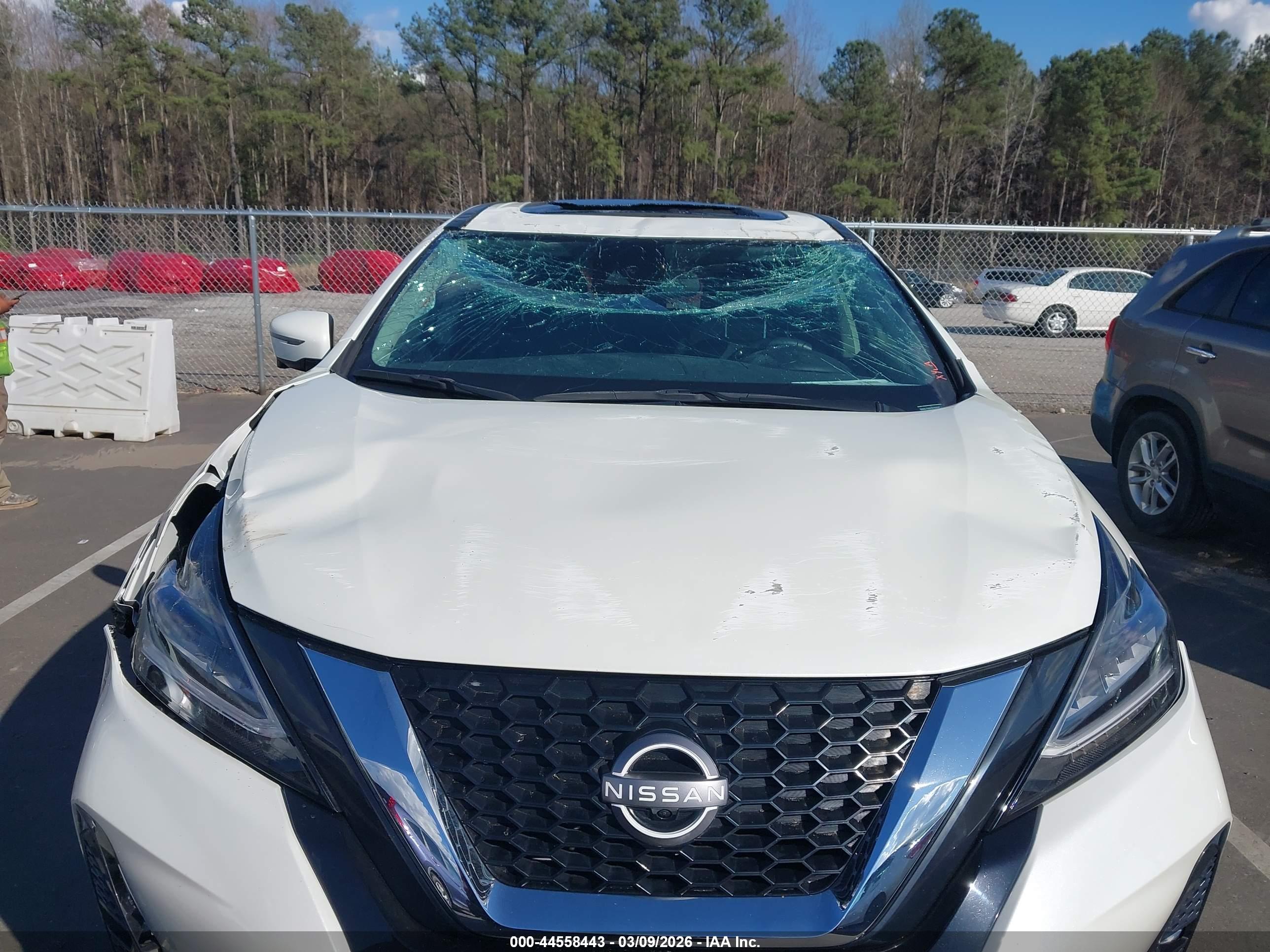 NISSAN MURANO image 6