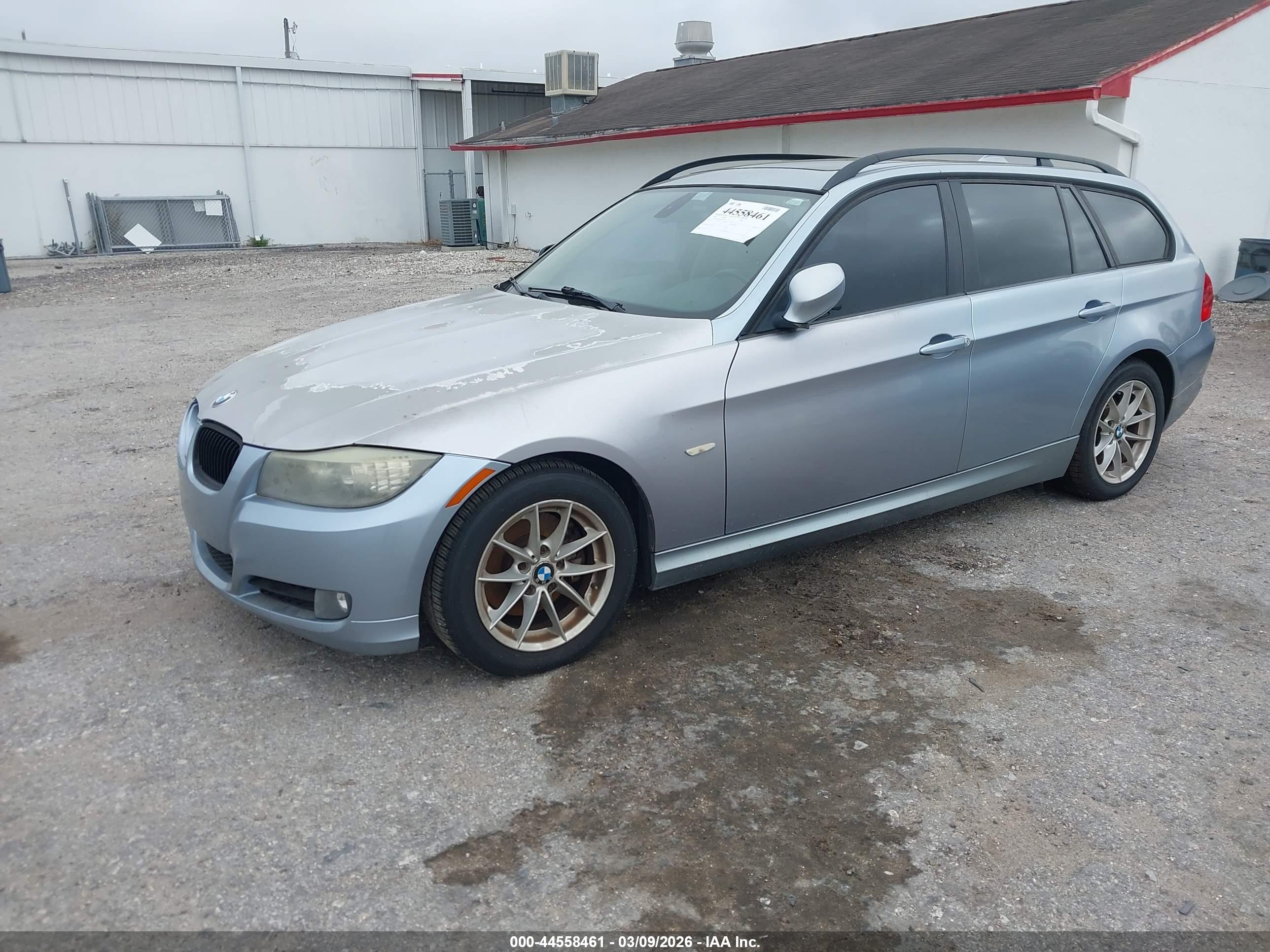 BMW 328I image 2