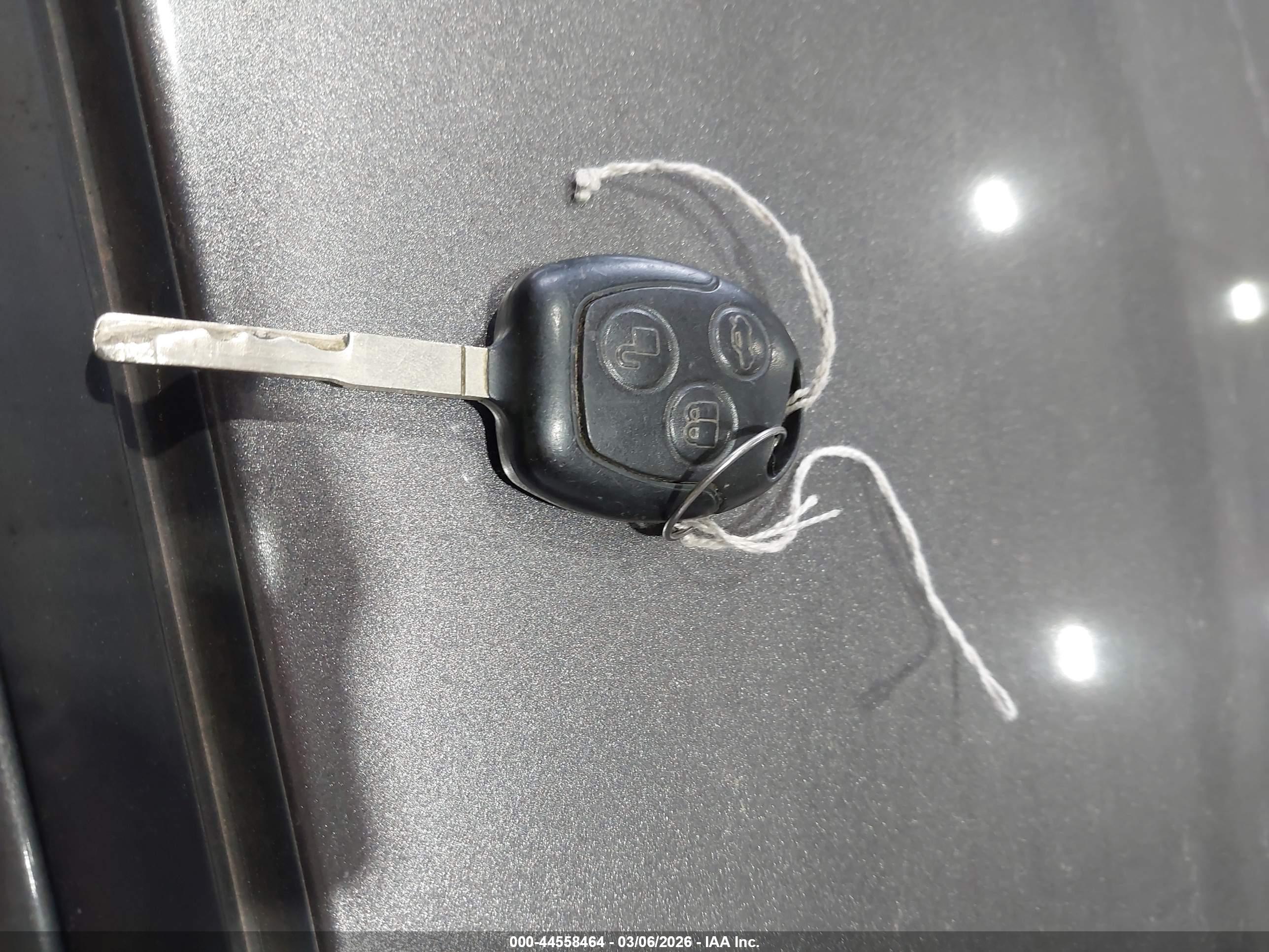 FORD FIESTA image 11