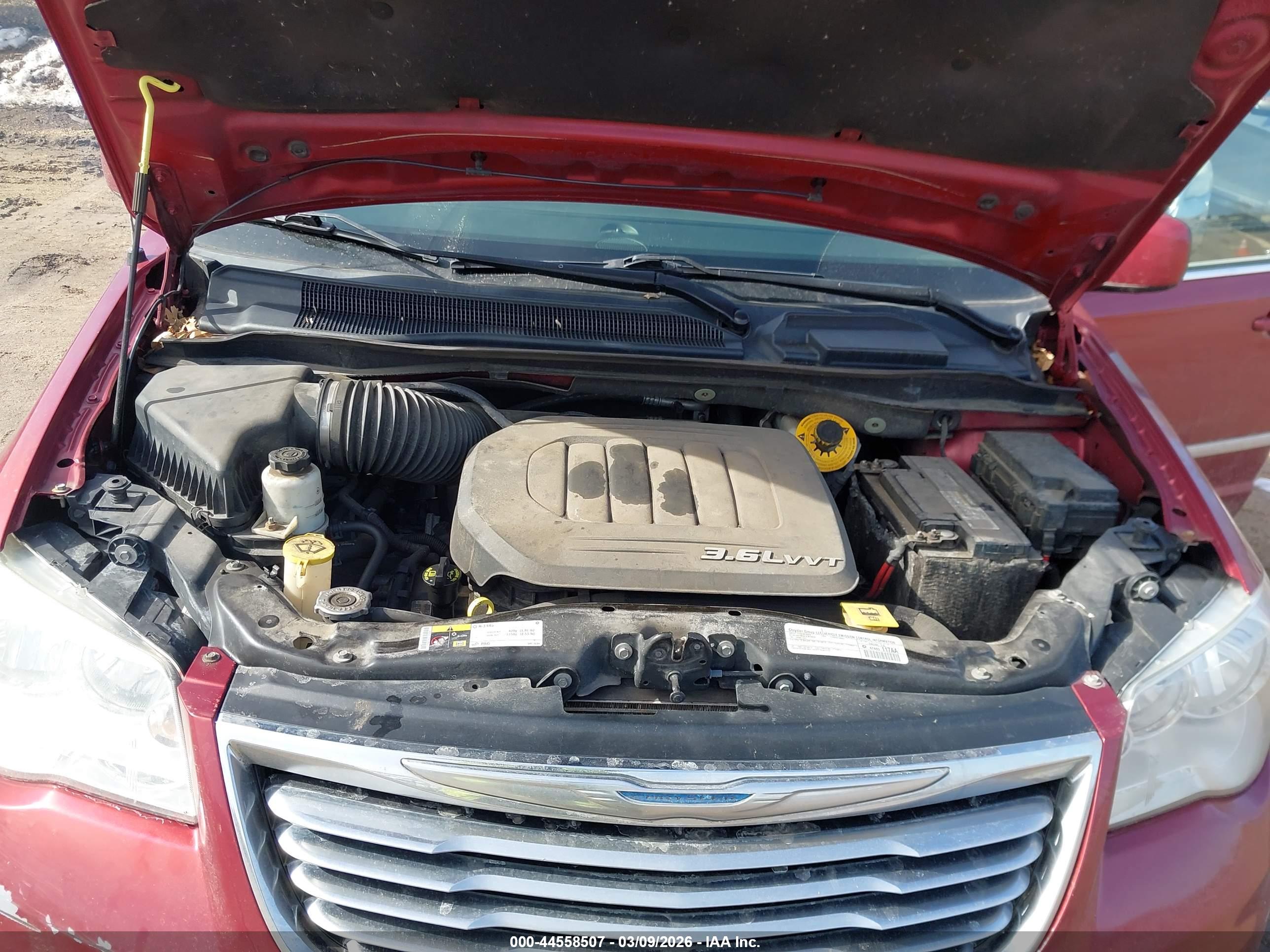 CHRYSLER TOWN image 10