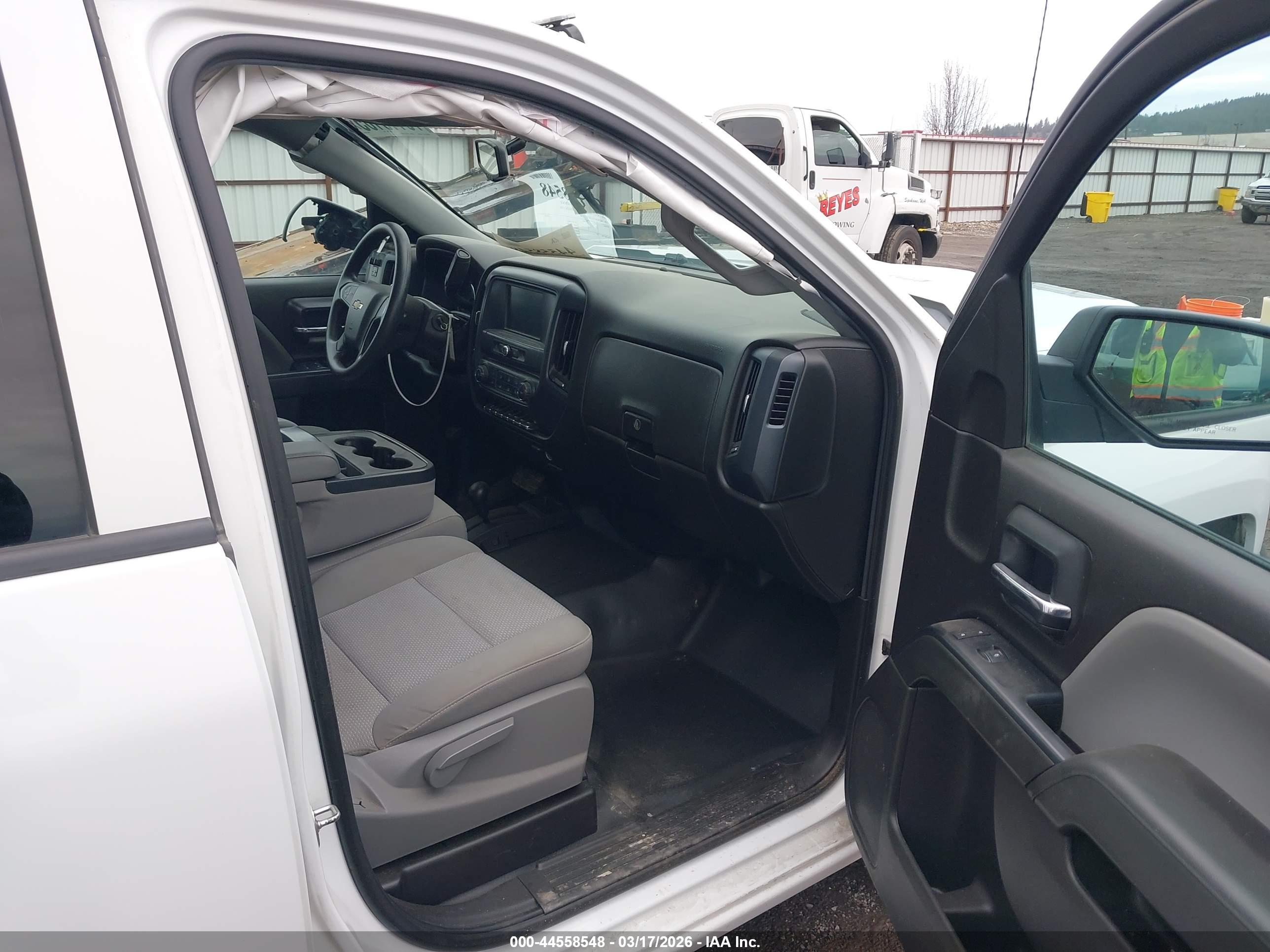 CHEVROLET SILVERADO image 5