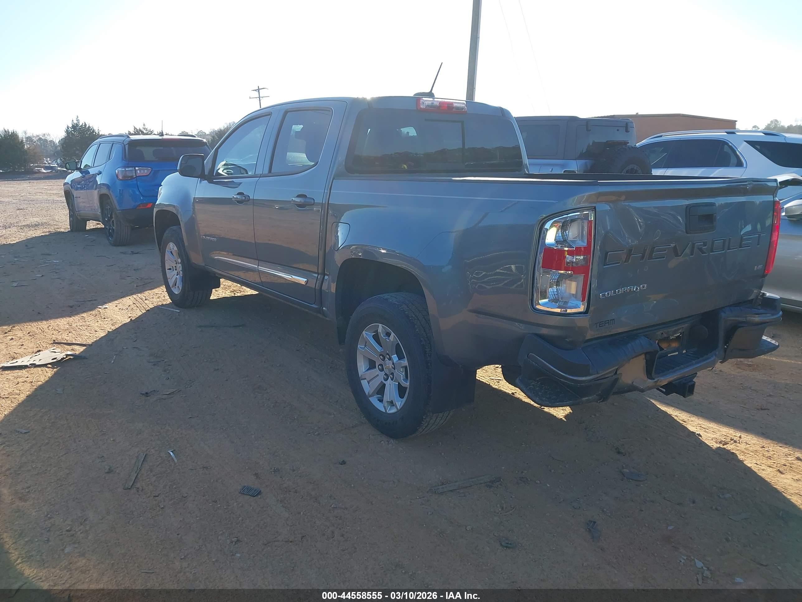 CHEVROLET COLORADO image 3