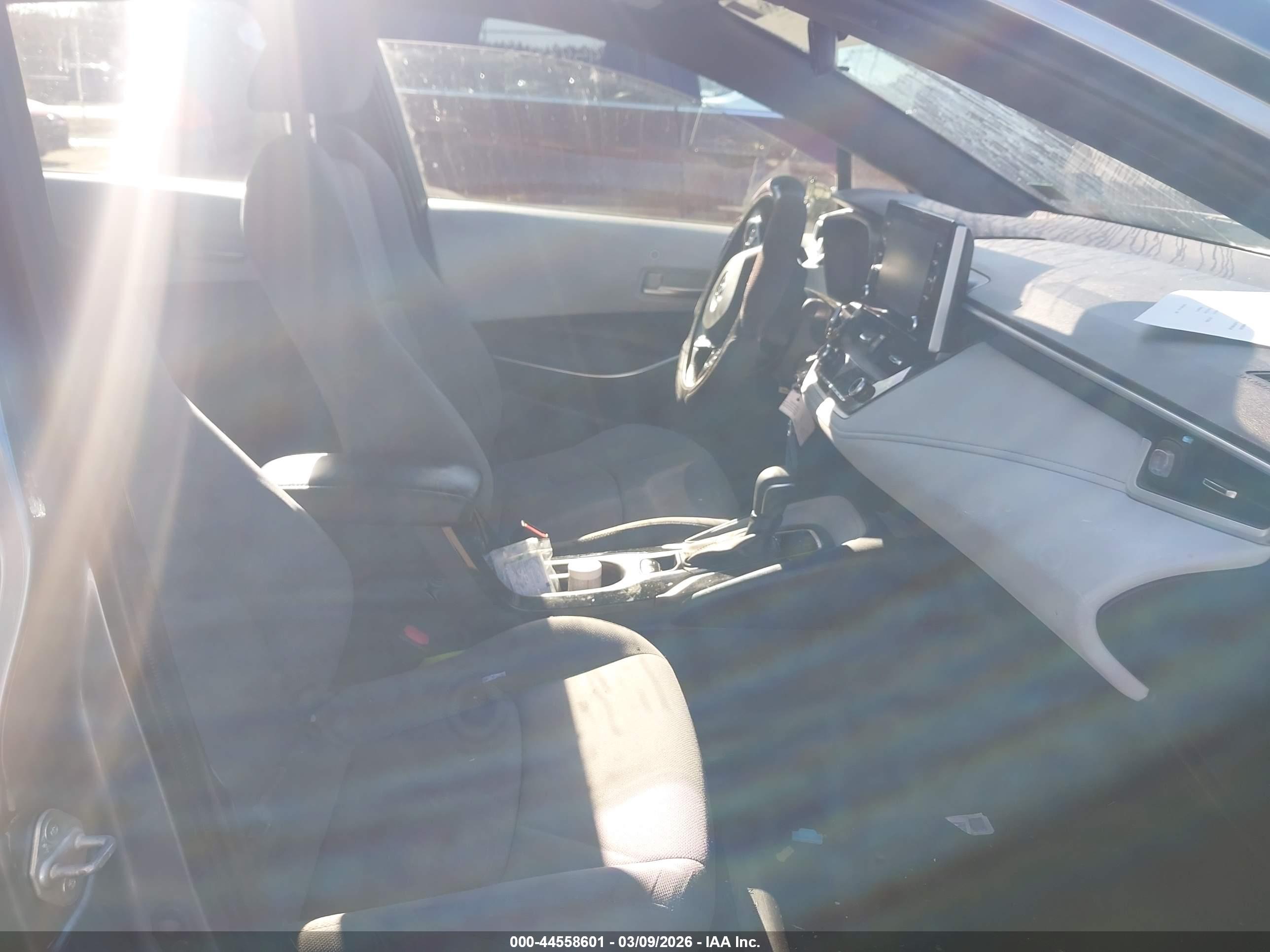 TOYOTA COROLLA image 5