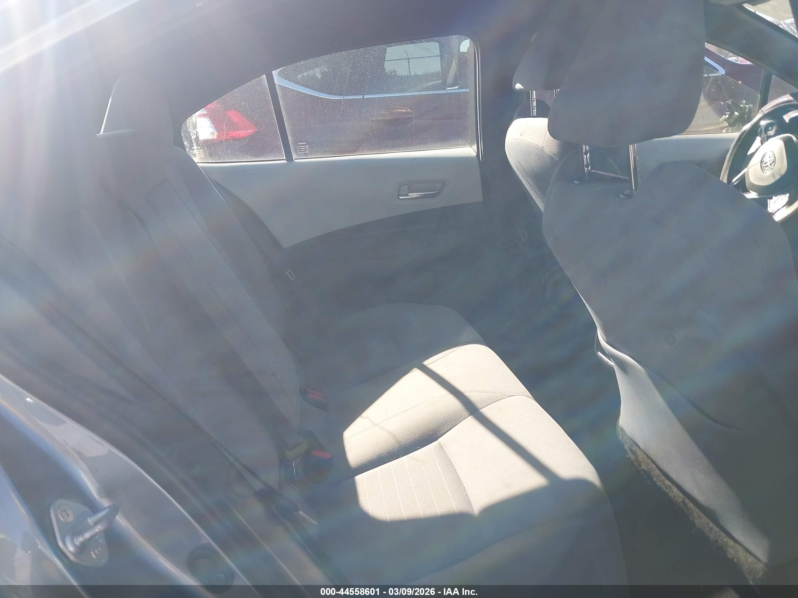 TOYOTA COROLLA image 8
