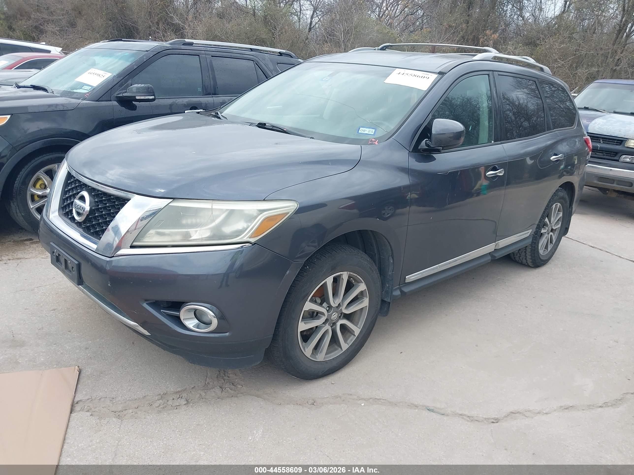 NISSAN PATHFINDER image 2