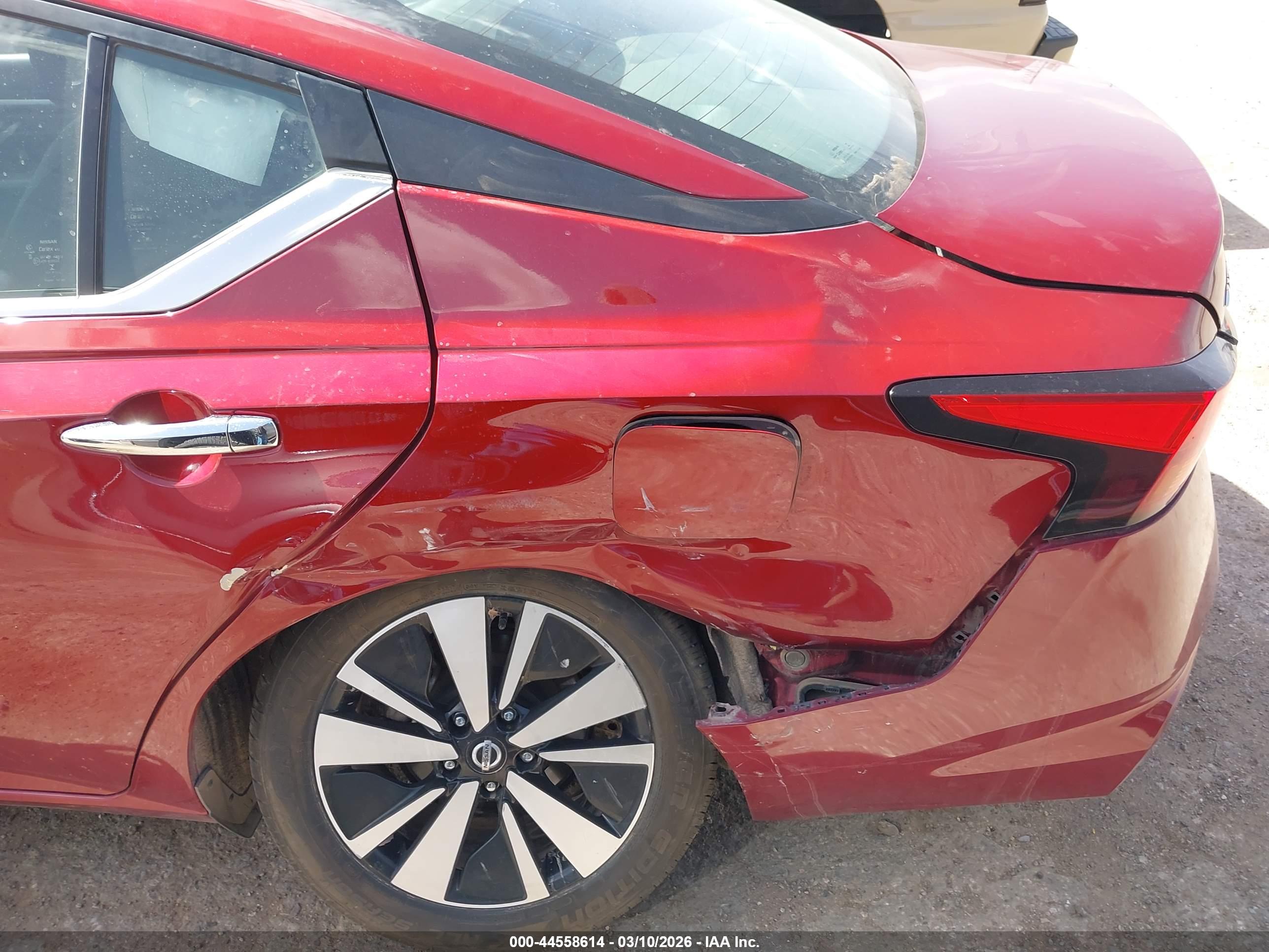 NISSAN ALTIMA image 6