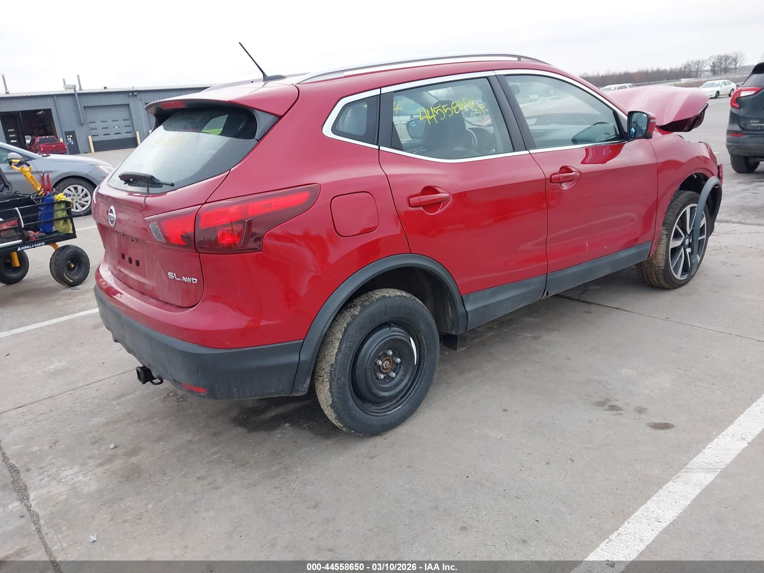 NISSAN ROGUE image 4