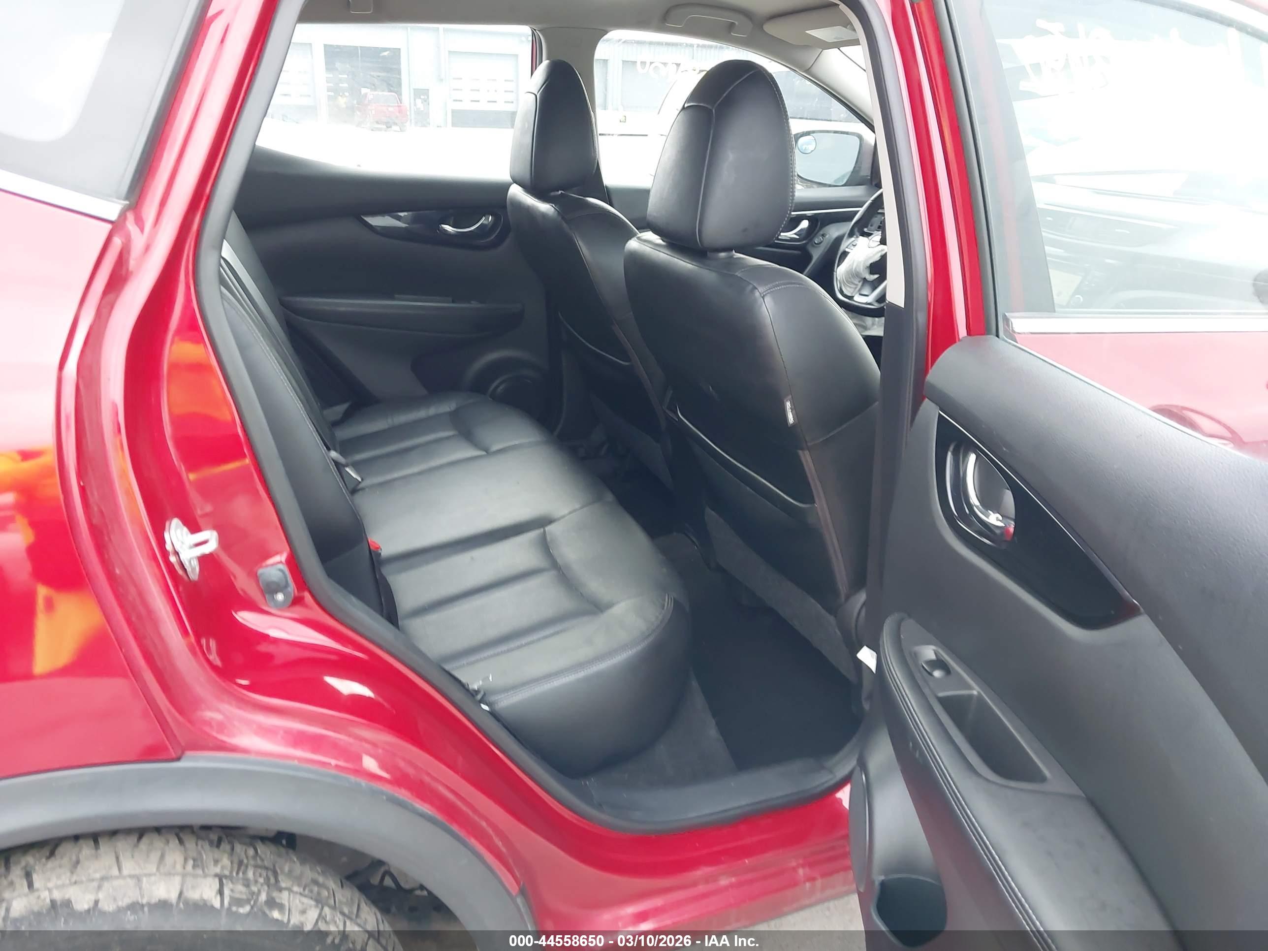 NISSAN ROGUE image 8