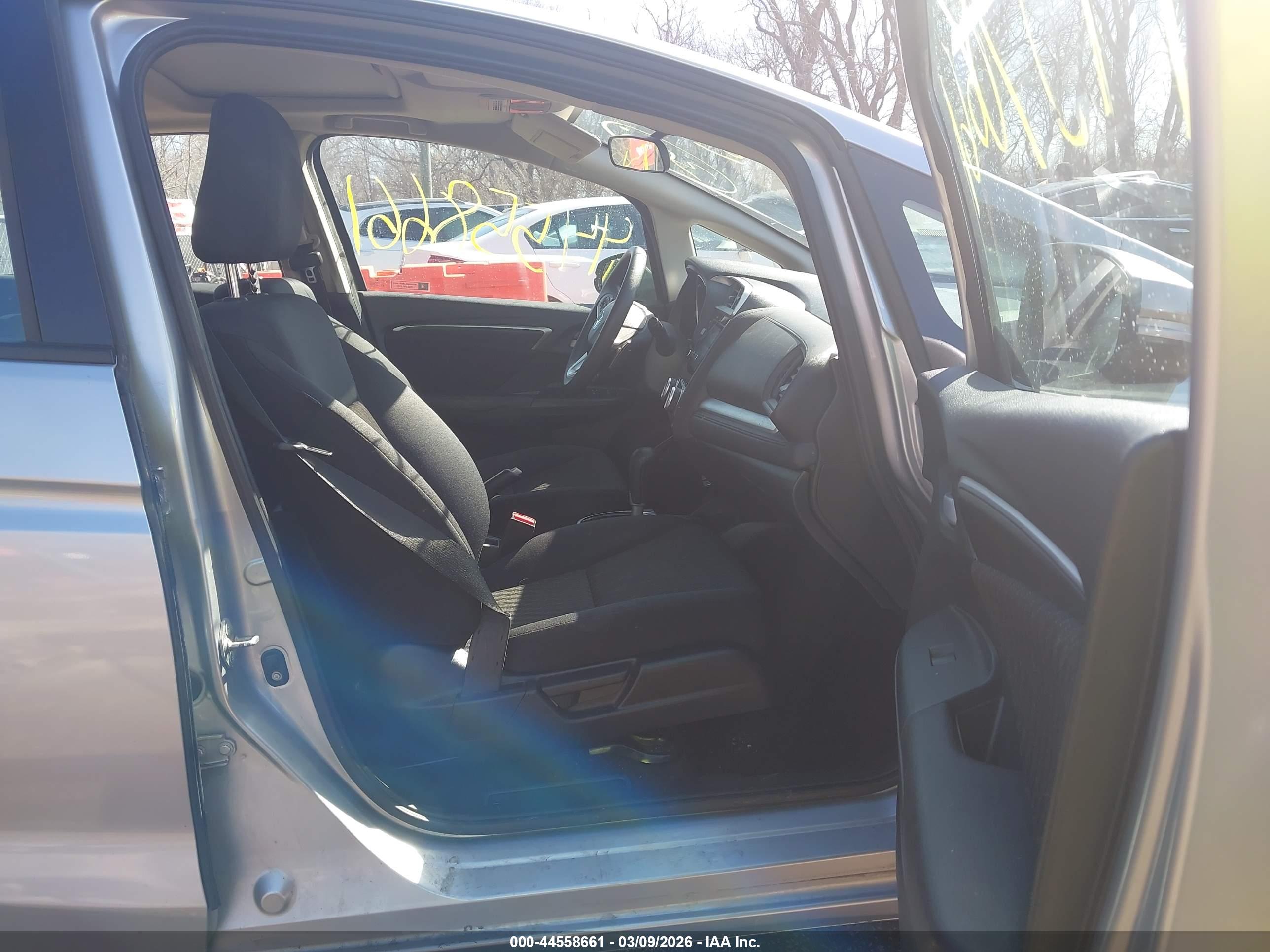 HONDA FIT image 5