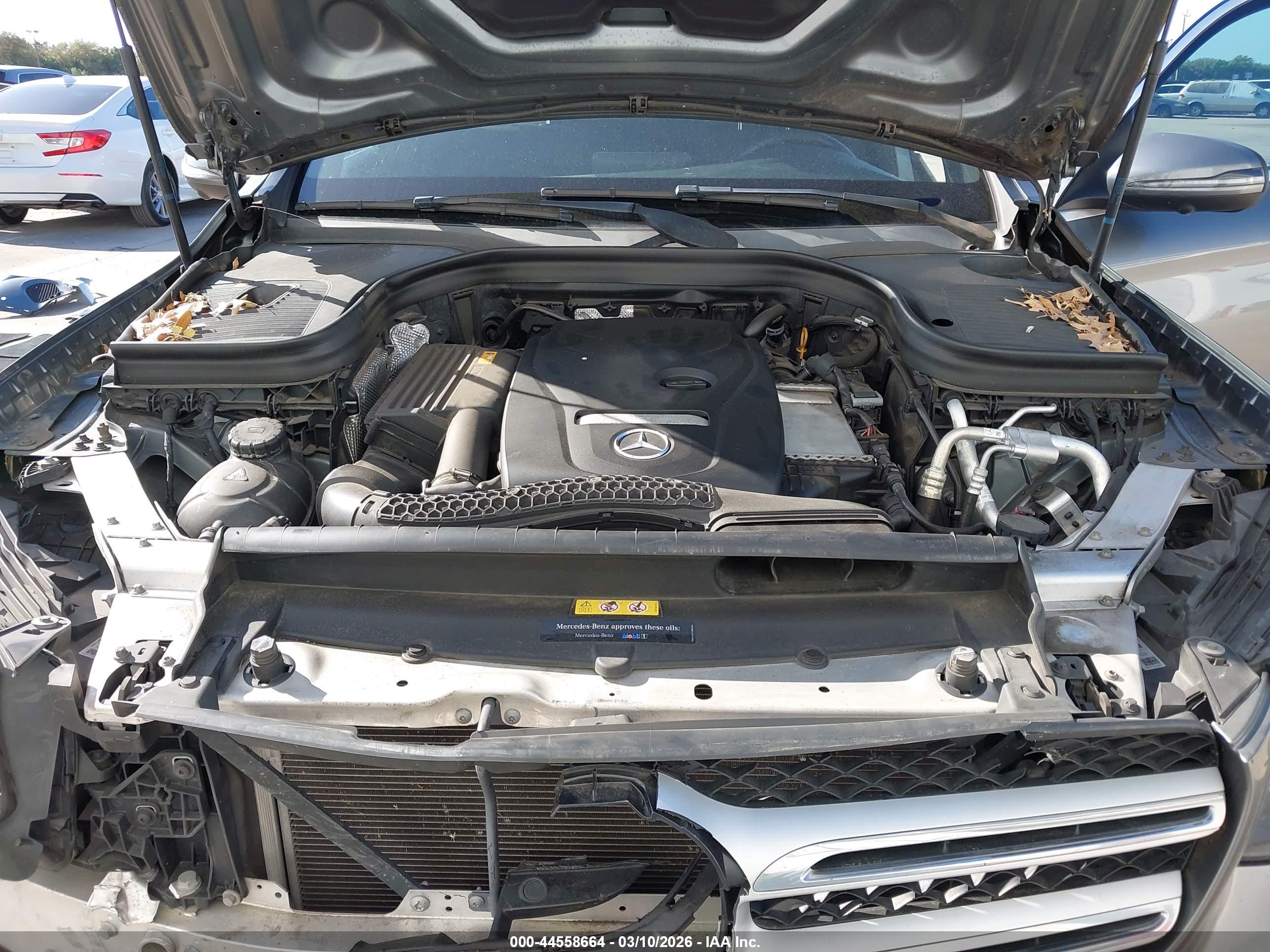 MERCEDES-BENZ GLC image 10