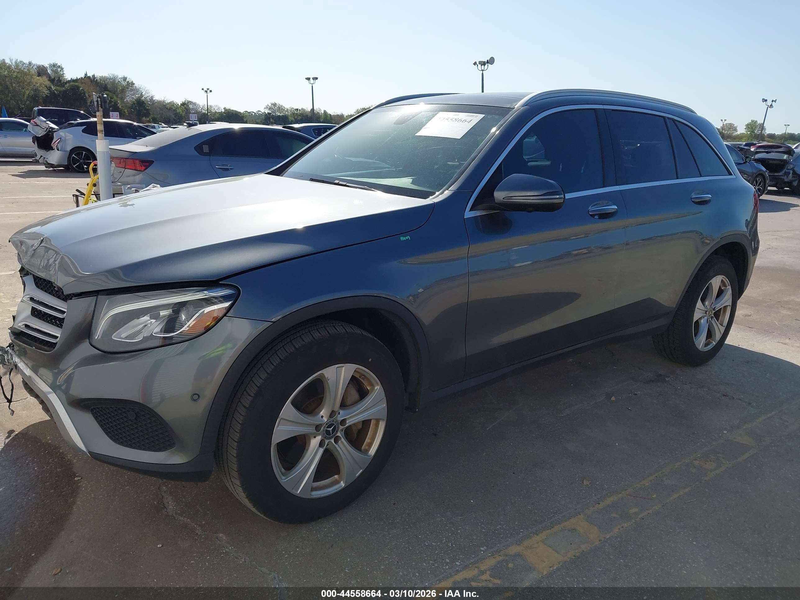 MERCEDES-BENZ GLC image 2