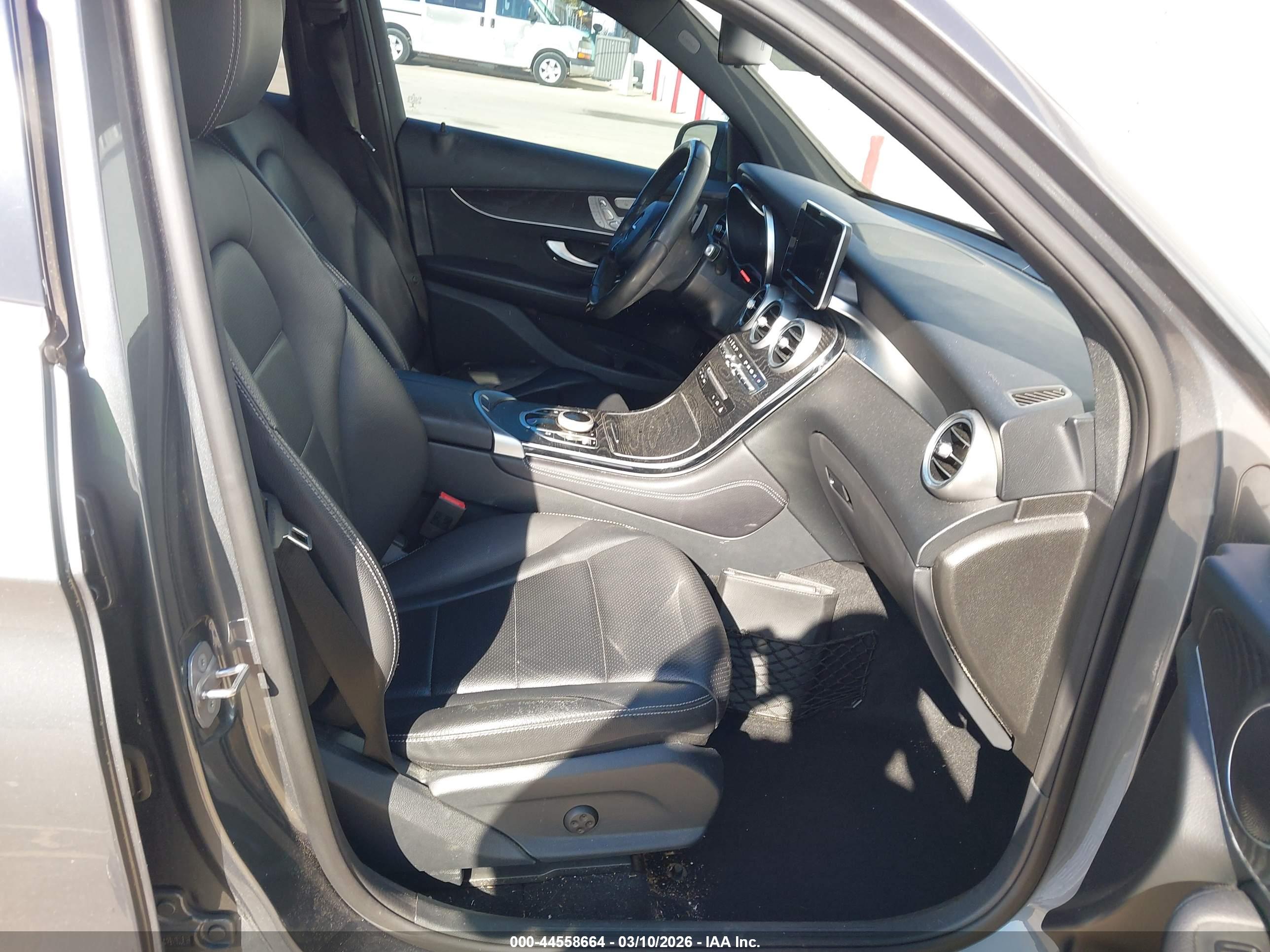 MERCEDES-BENZ GLC image 5