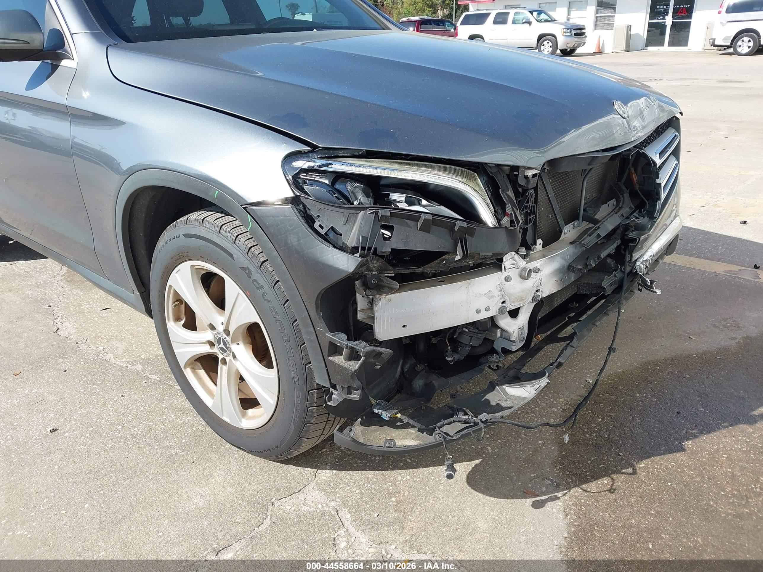 MERCEDES-BENZ GLC image 6