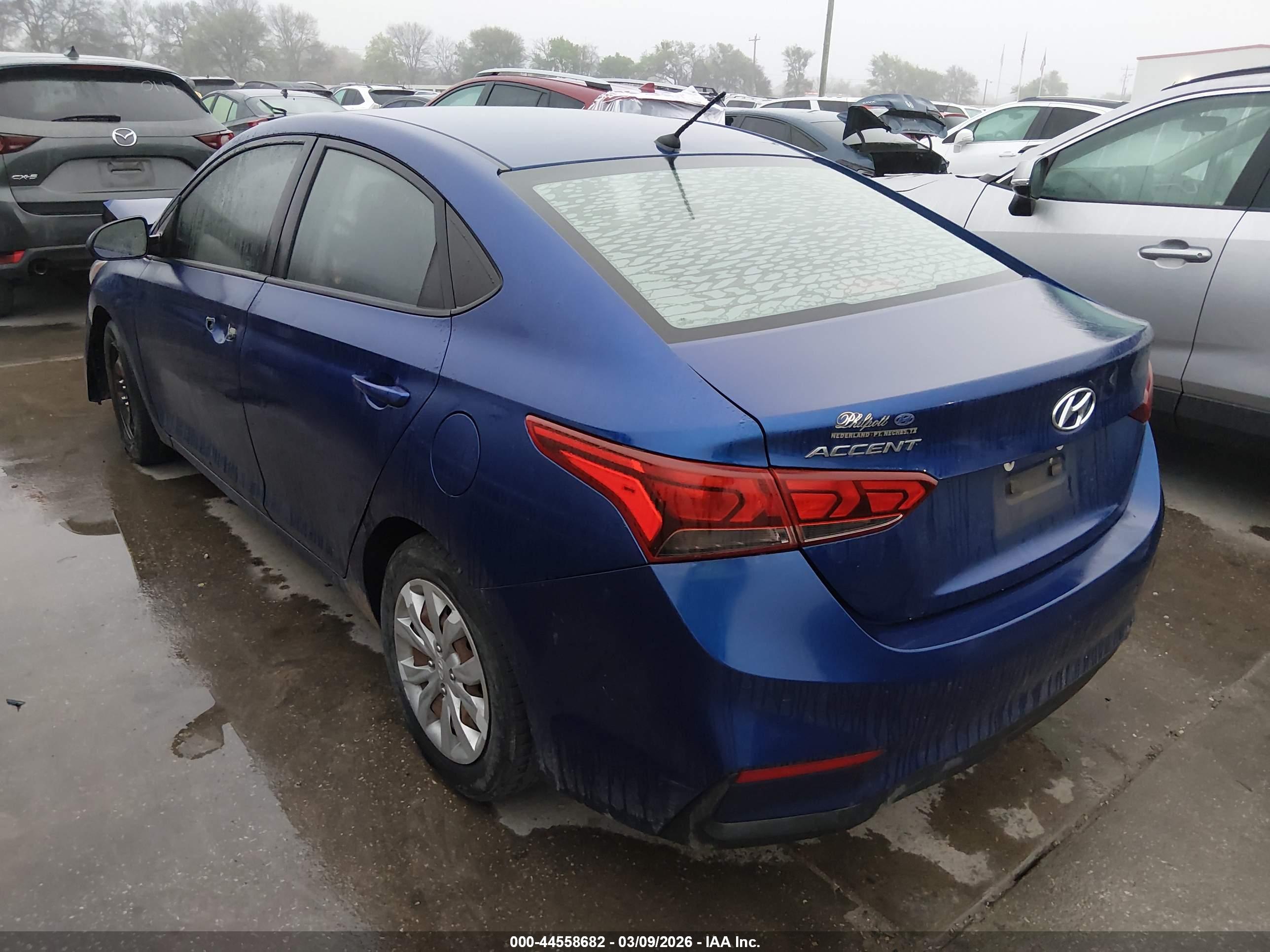 HYUNDAI ACCENT image 3