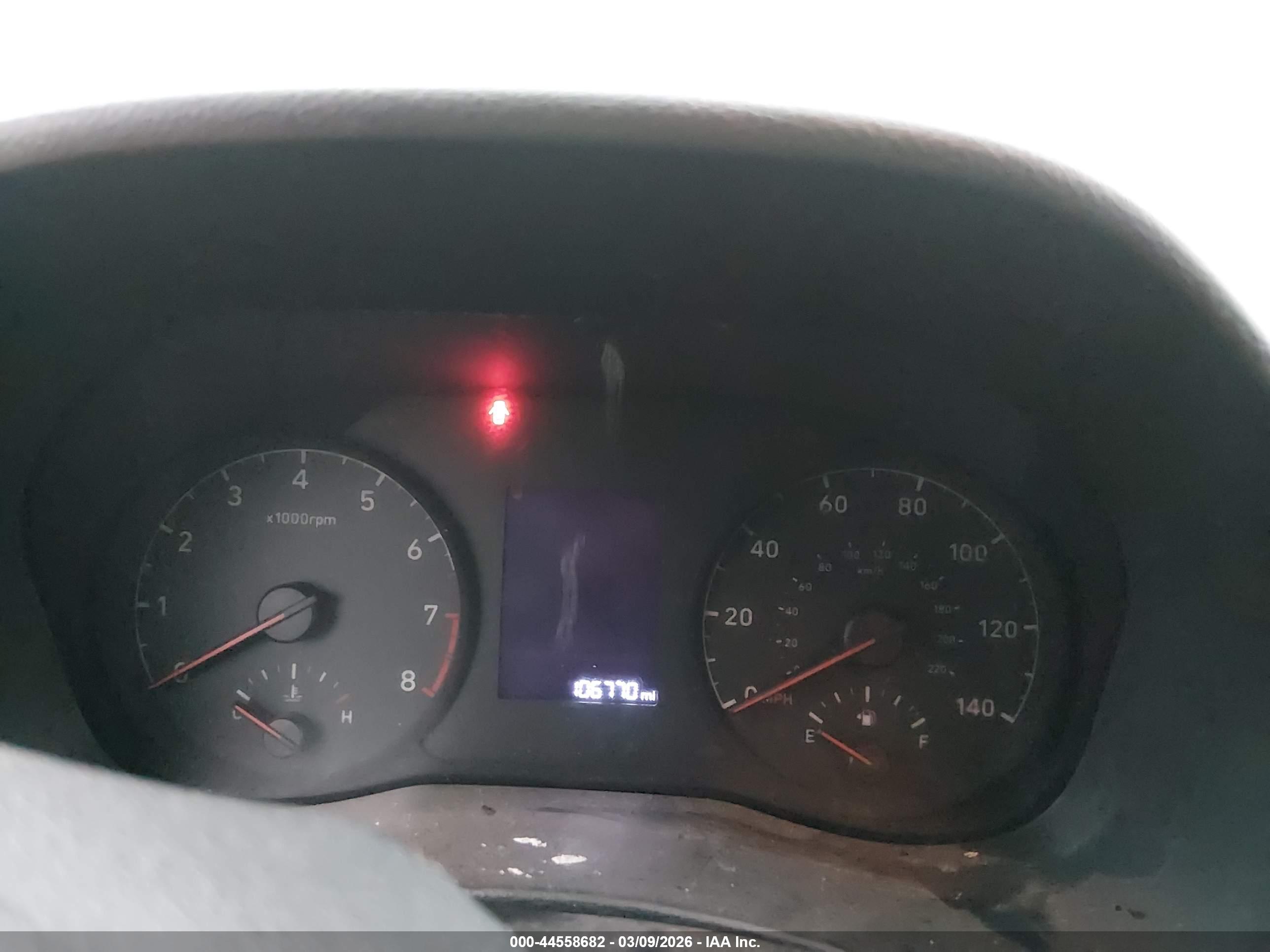 HYUNDAI ACCENT image 7