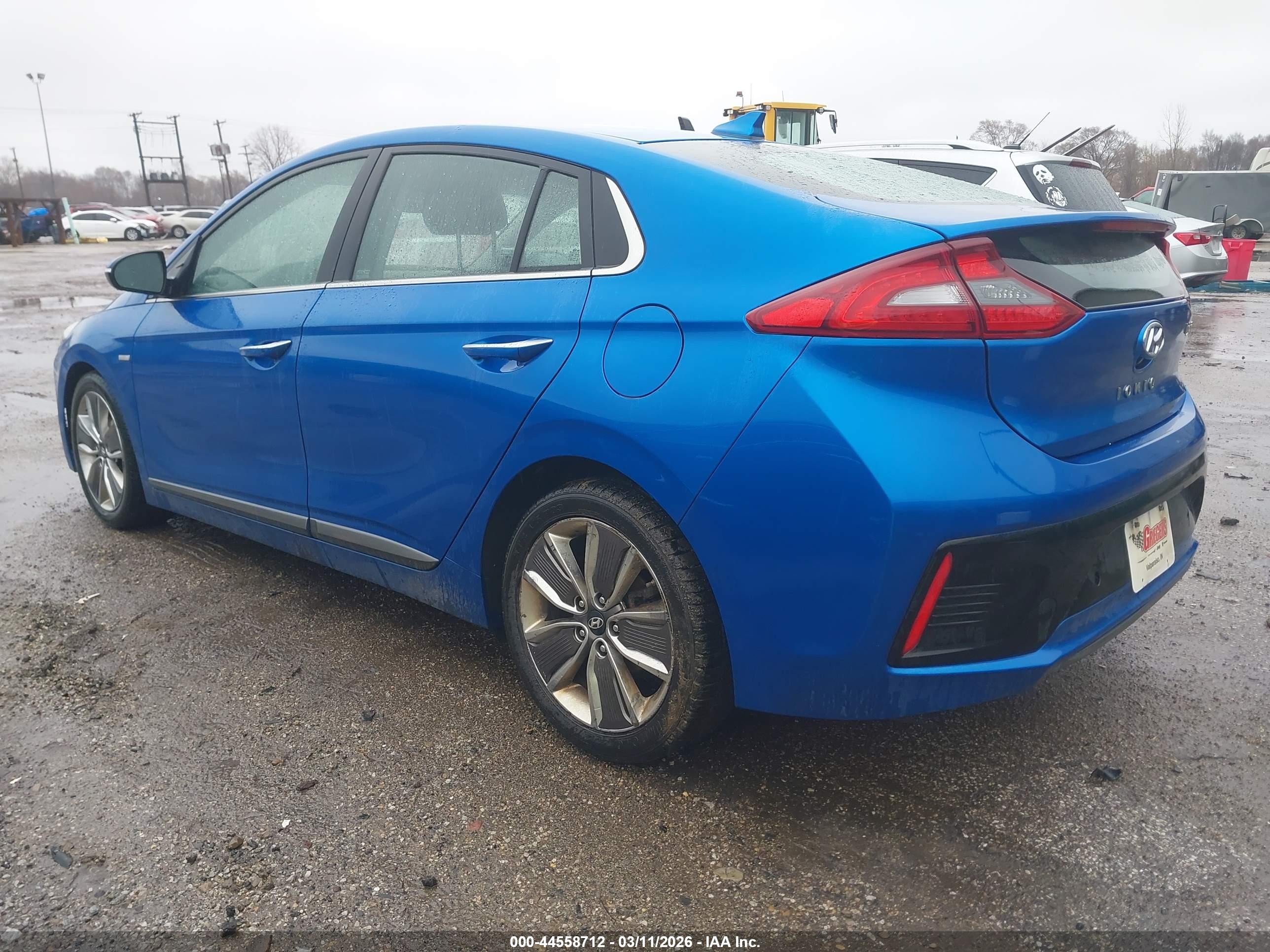 HYUNDAI IONIQ image 3