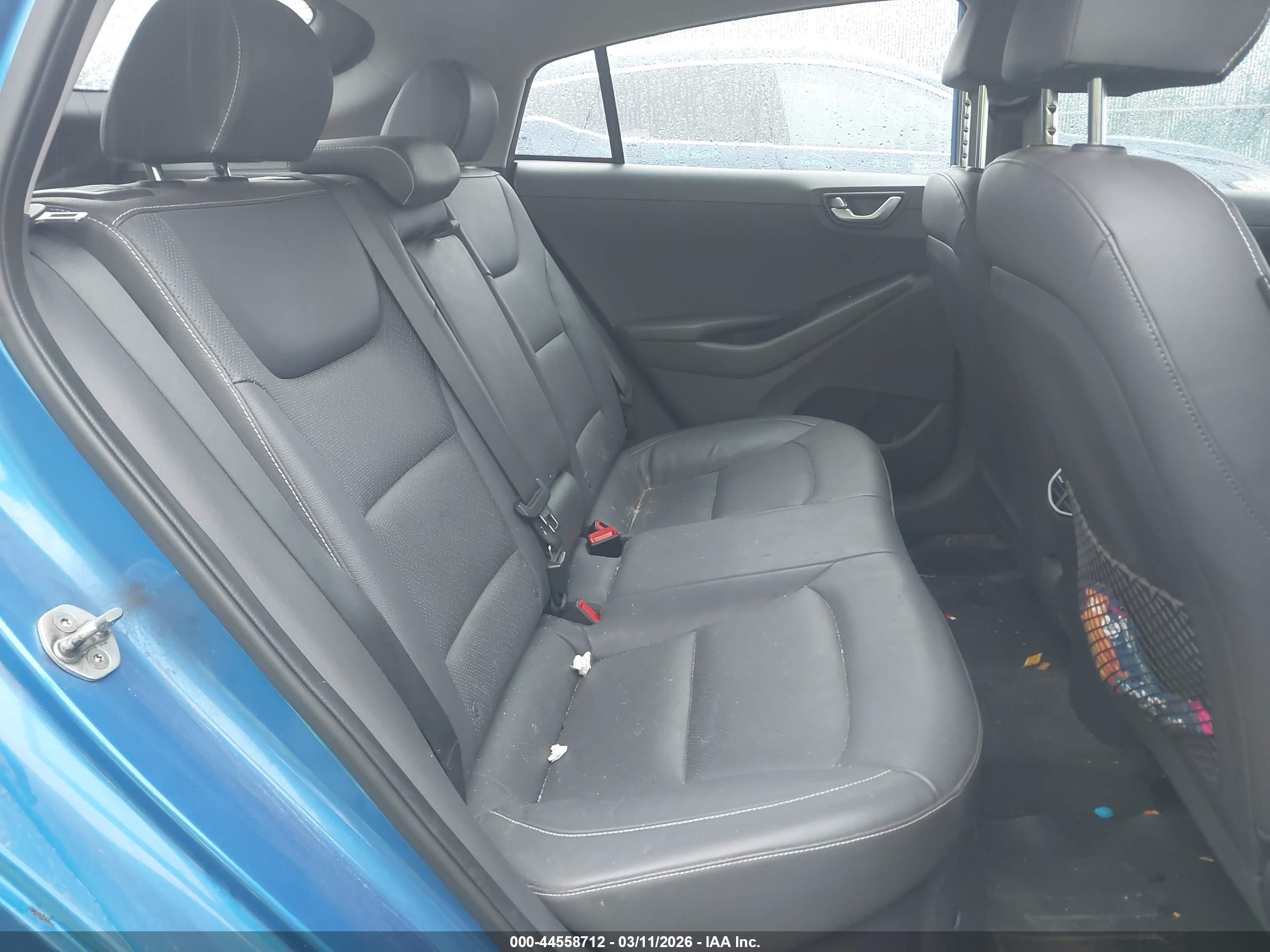 HYUNDAI IONIQ image 8