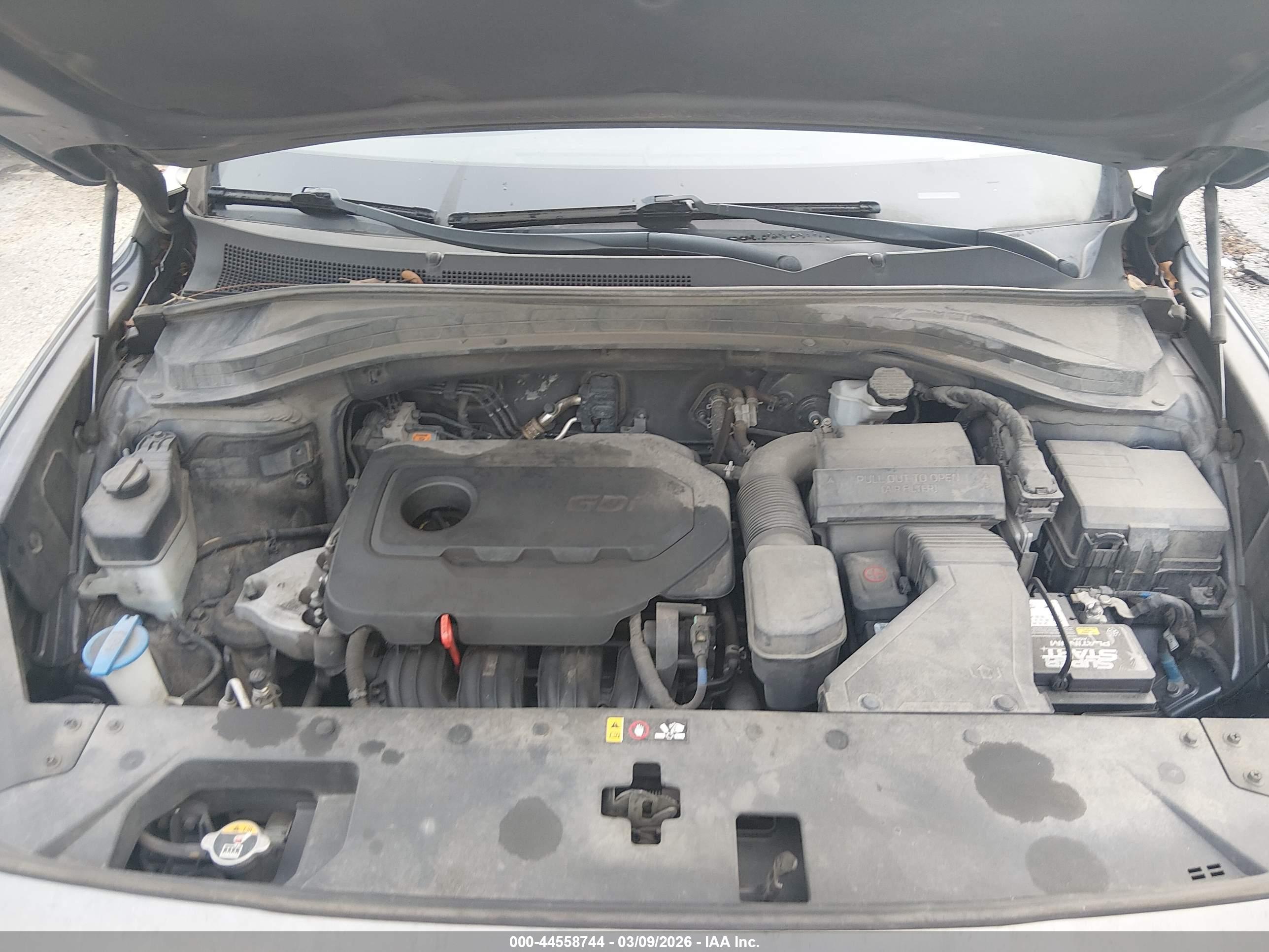 HYUNDAI SANTA image 10