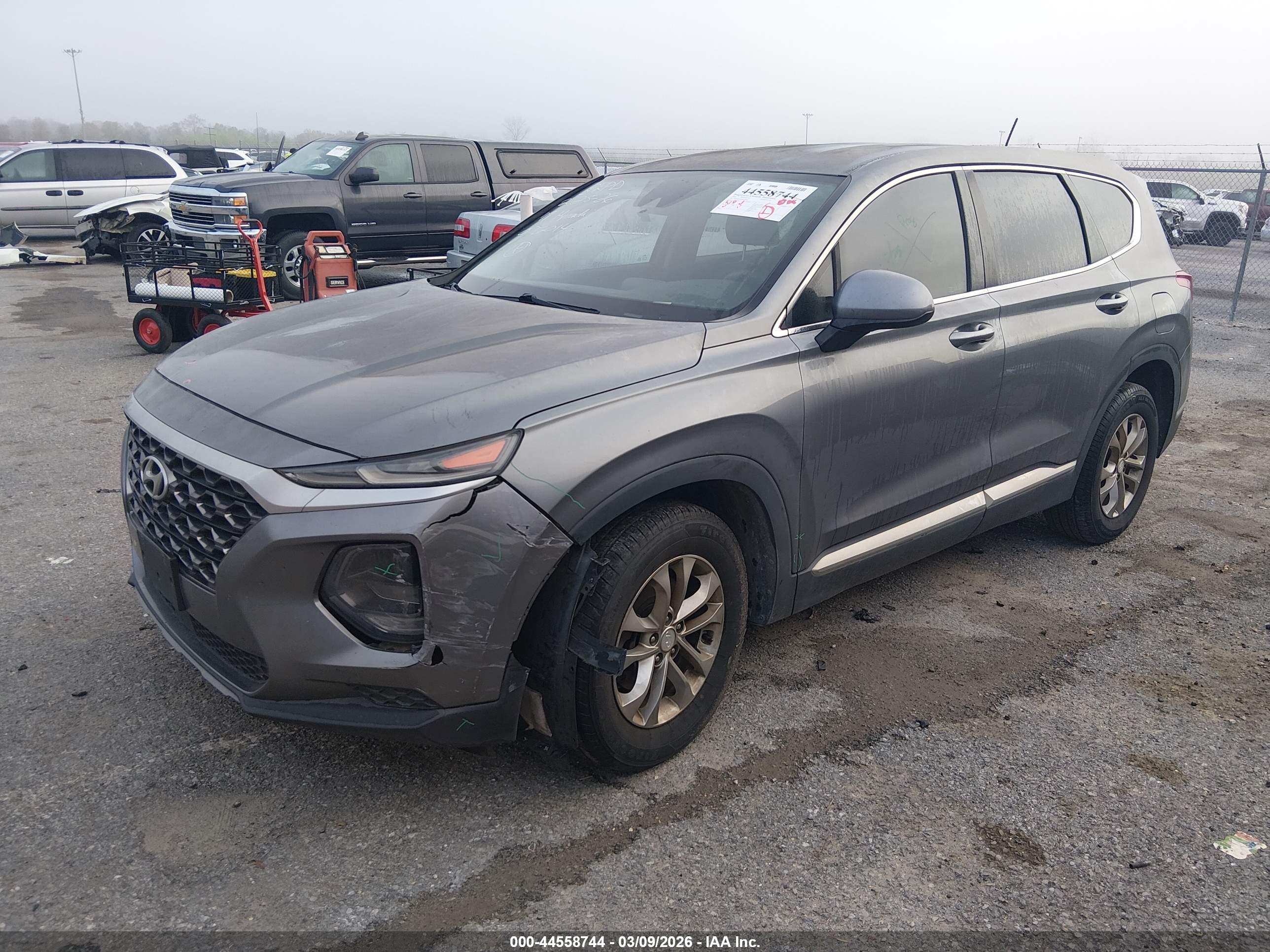HYUNDAI SANTA image 2
