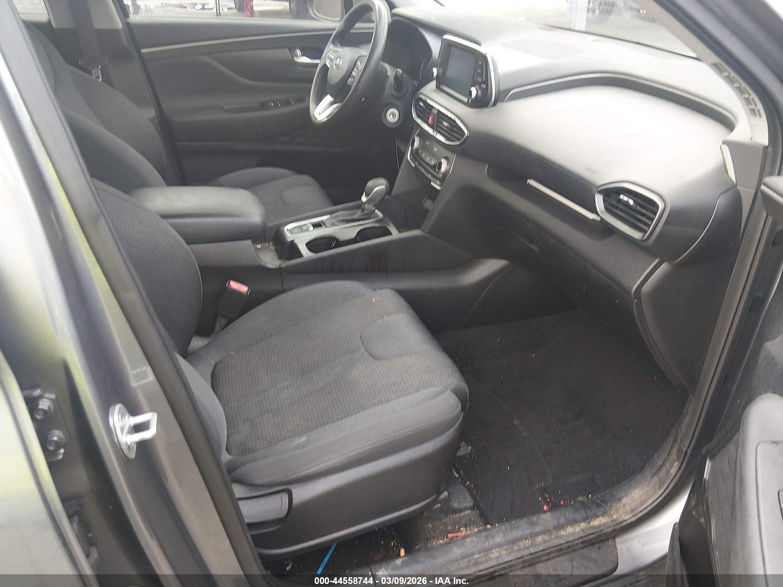 HYUNDAI SANTA image 5