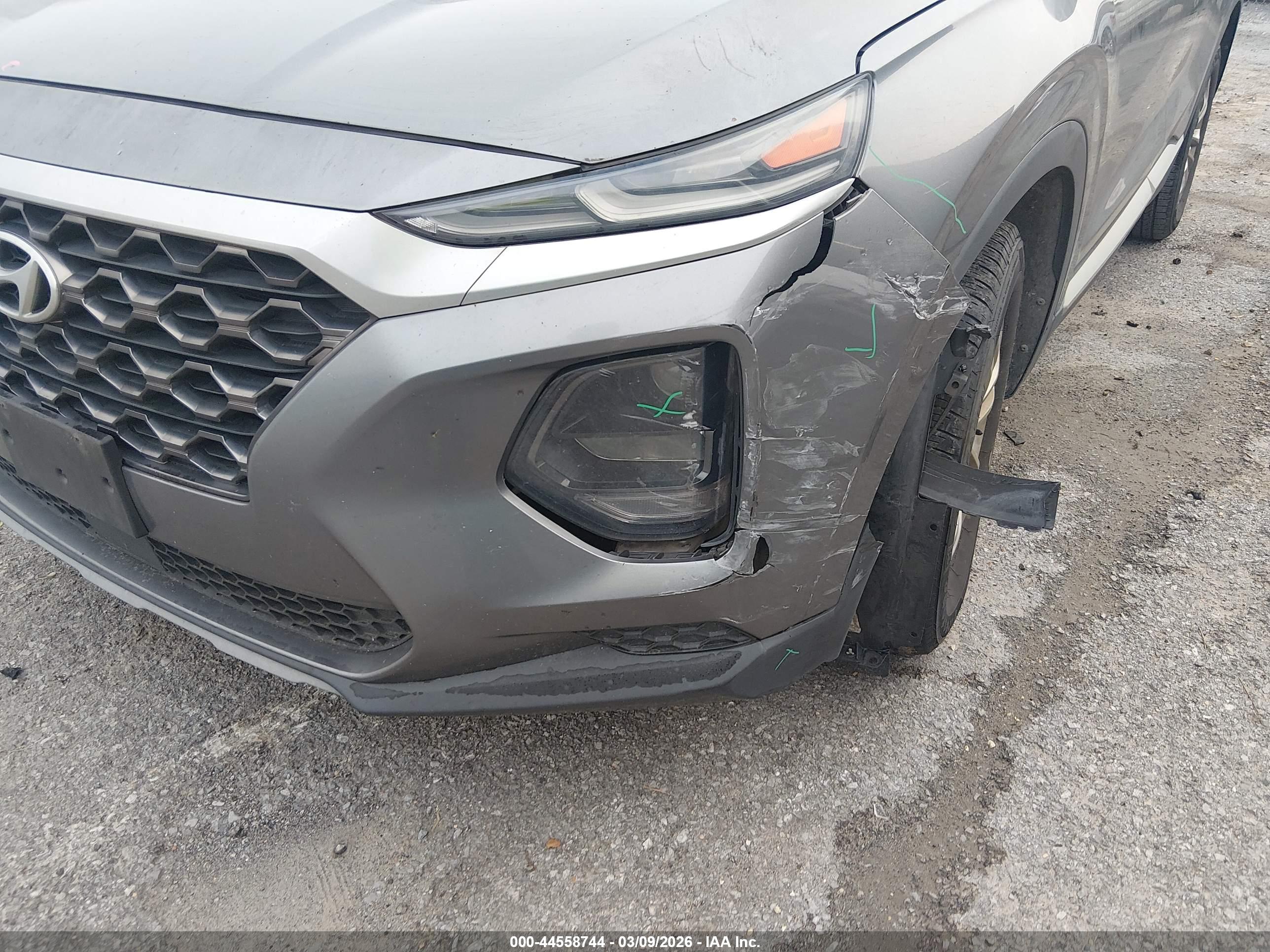 HYUNDAI SANTA image 6